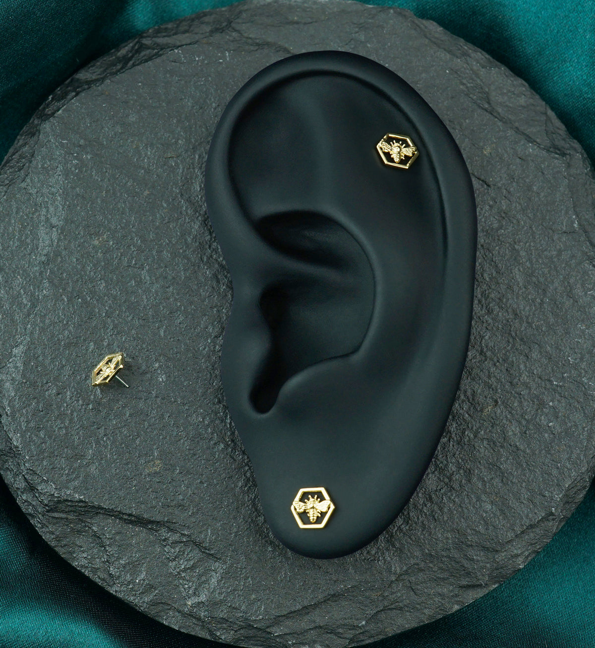 14kt Gold Honeybee Hex Threadless Top
