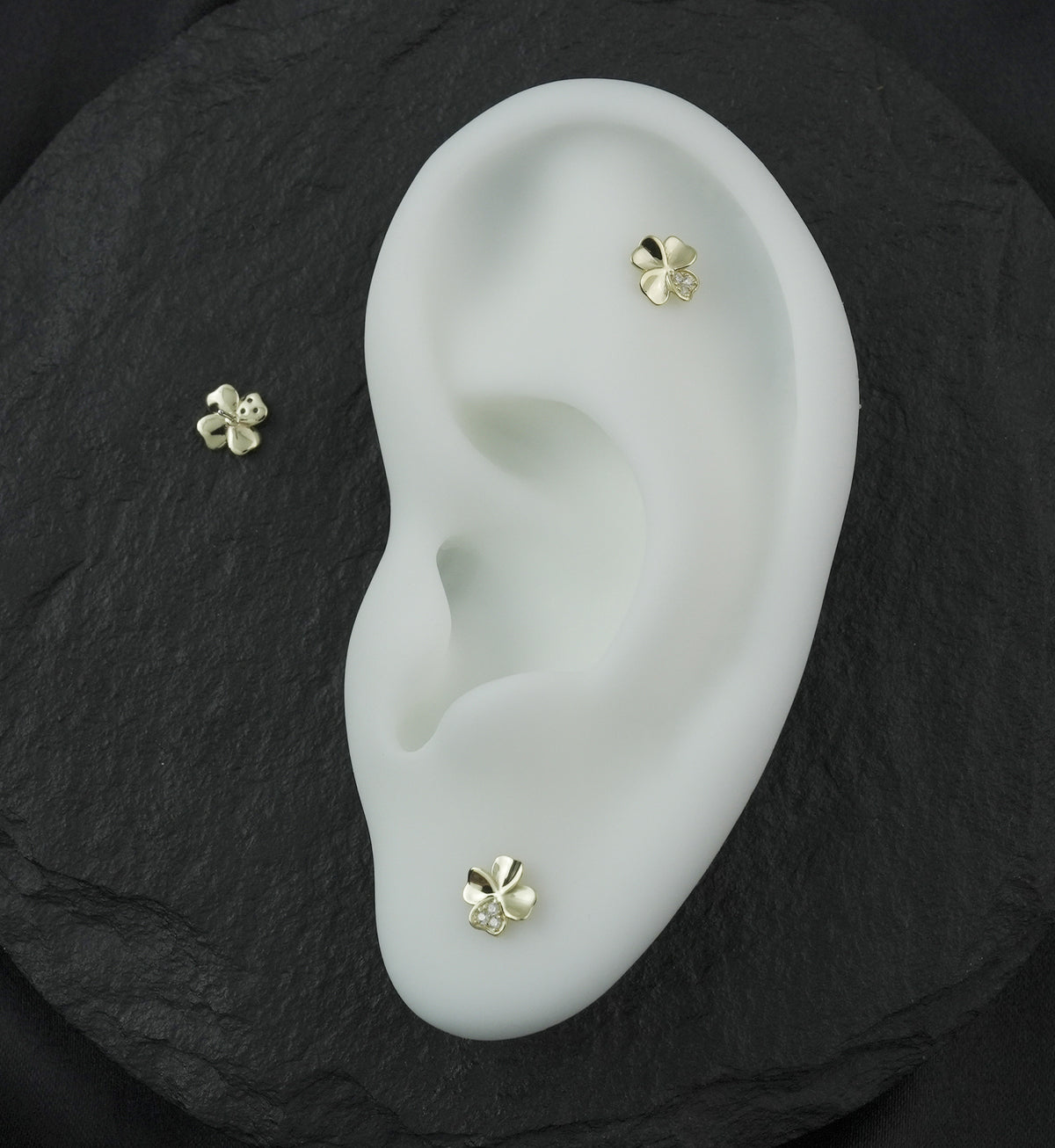 14kt Gold Lucky Clover Clear CZ Threadless Top