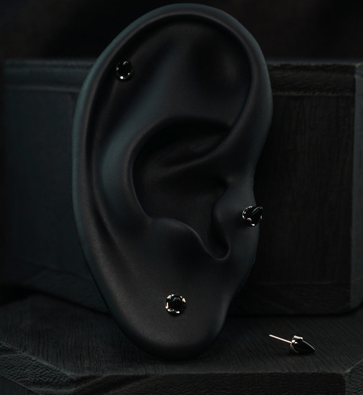 Black Onyx Cone Titanium Threadless Top
