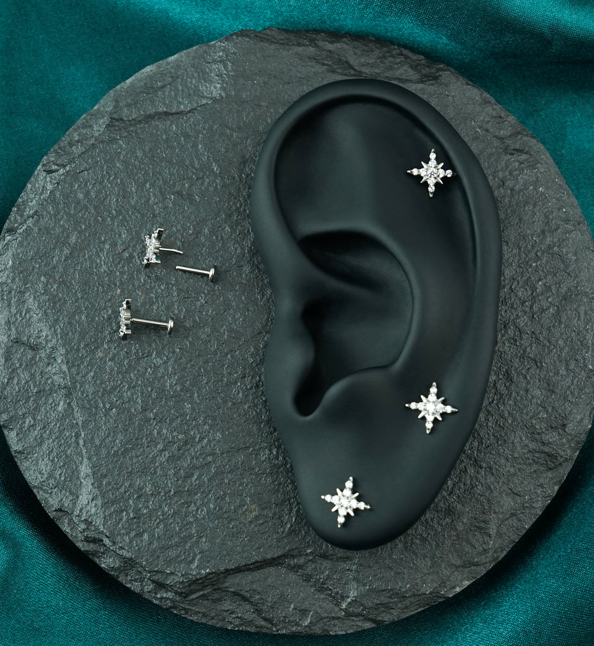 Compass Rose Clear CZ Titanium Threadless Labret