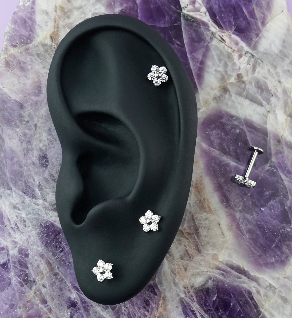 Daisy CZ Titanium Internally Threaded Labret