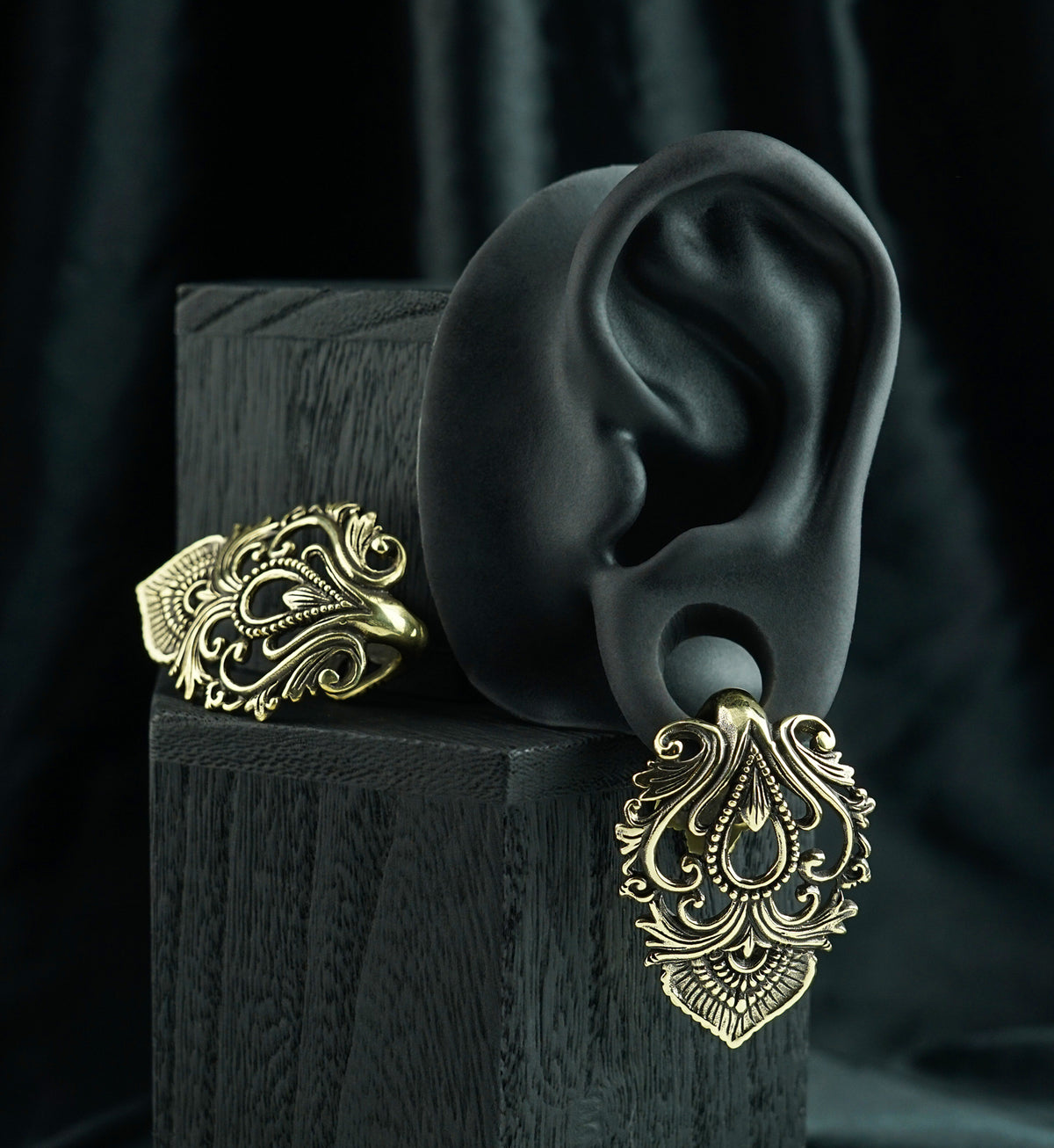 Gaudy Brass Ear Weights