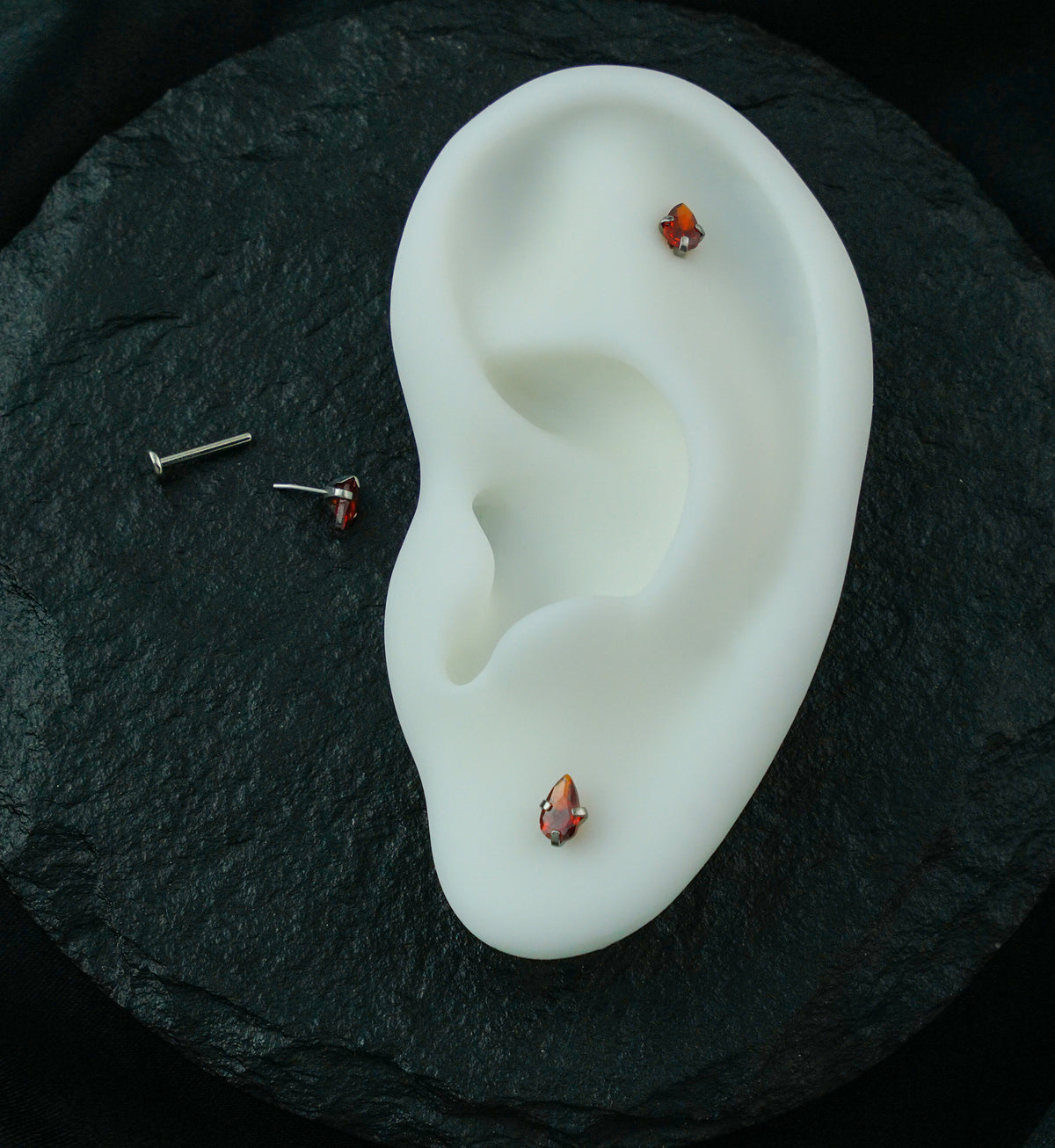 Prong Teardrop Red CZ Threadless Titanium Flat Disk Labret