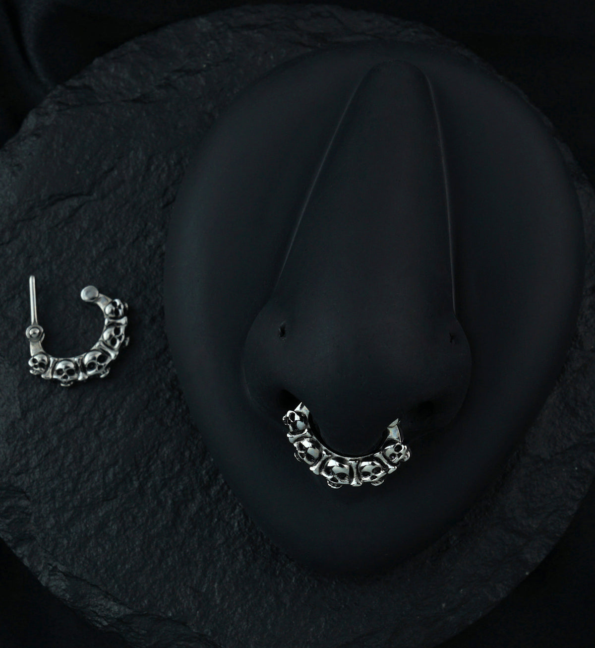 16G Silver Skulls Hinged Clicker Ring