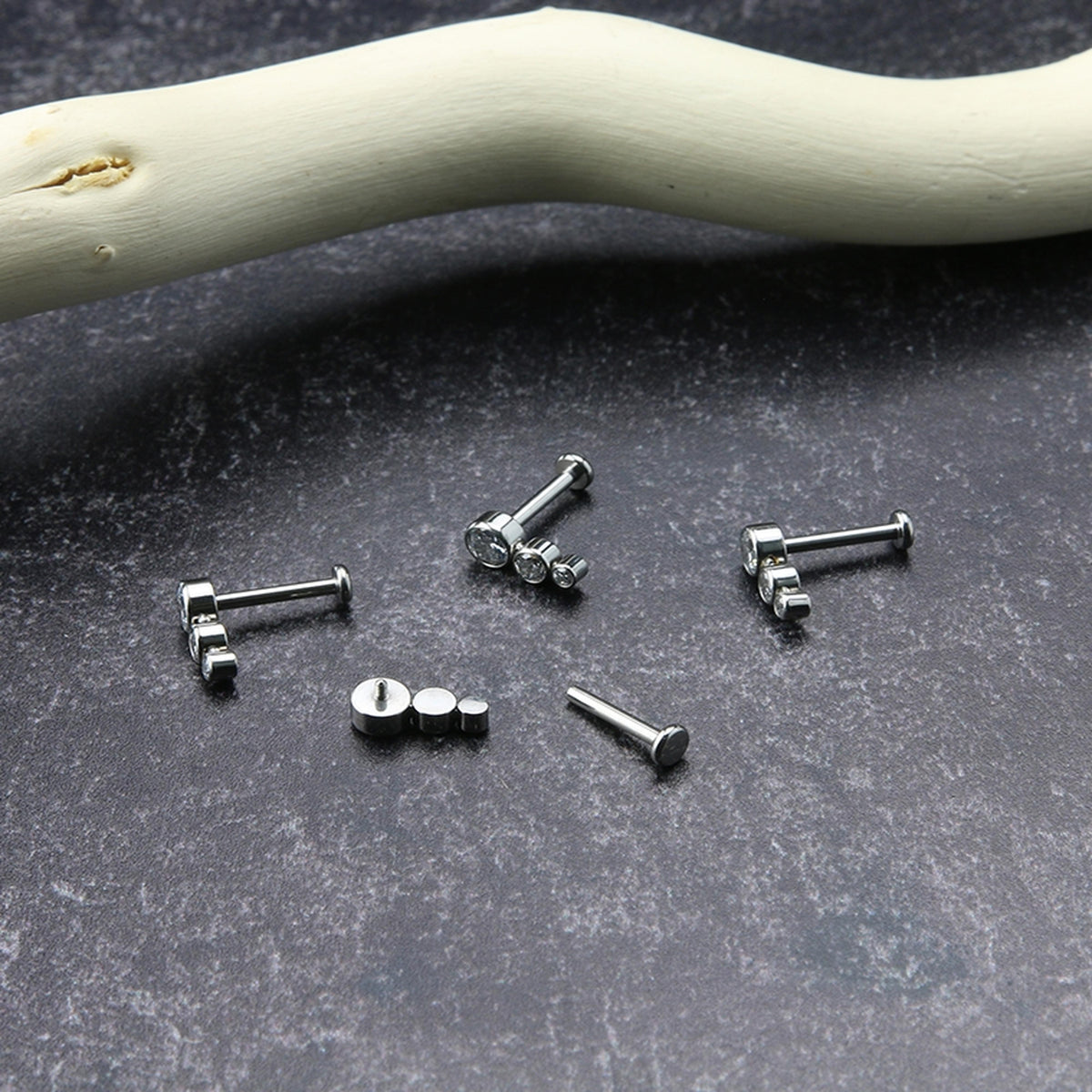 16G Decline Cluster Clear CZ Titanium Labret
