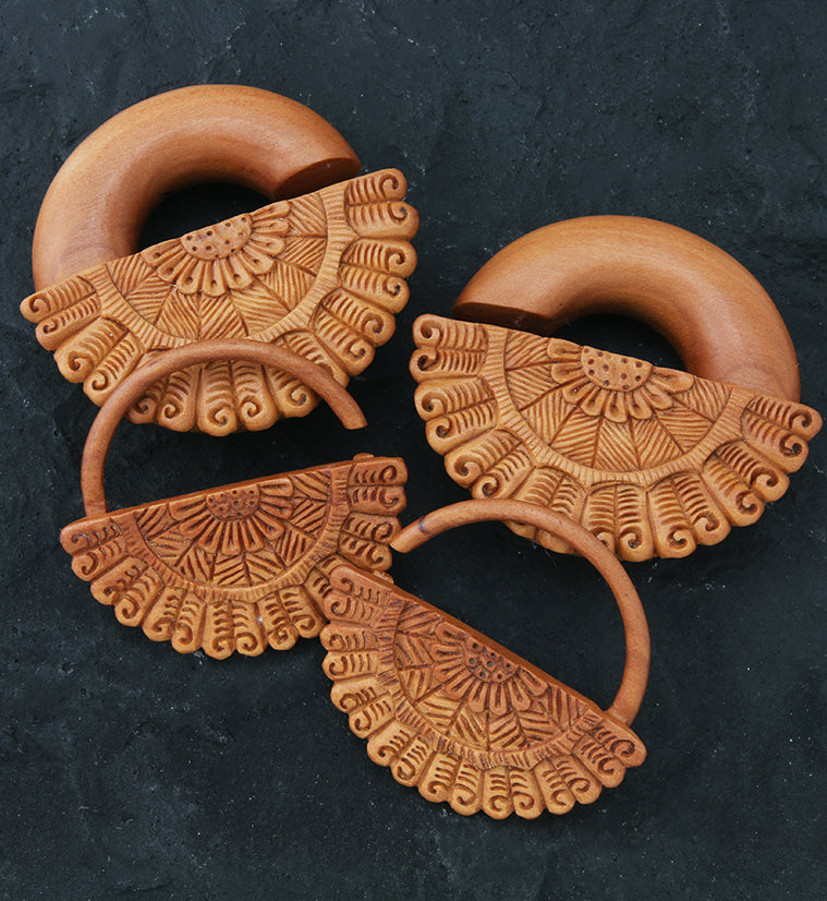 Tropical Fan Saba Wood Hangers