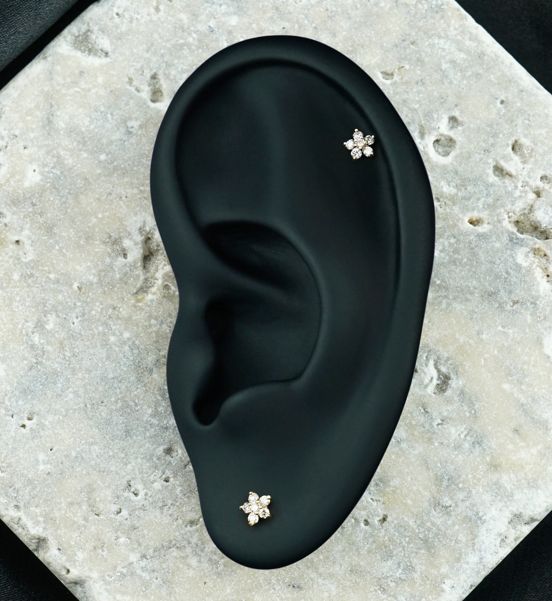 14kt Gold Daisy Lab Grown Diamond Threadless Top