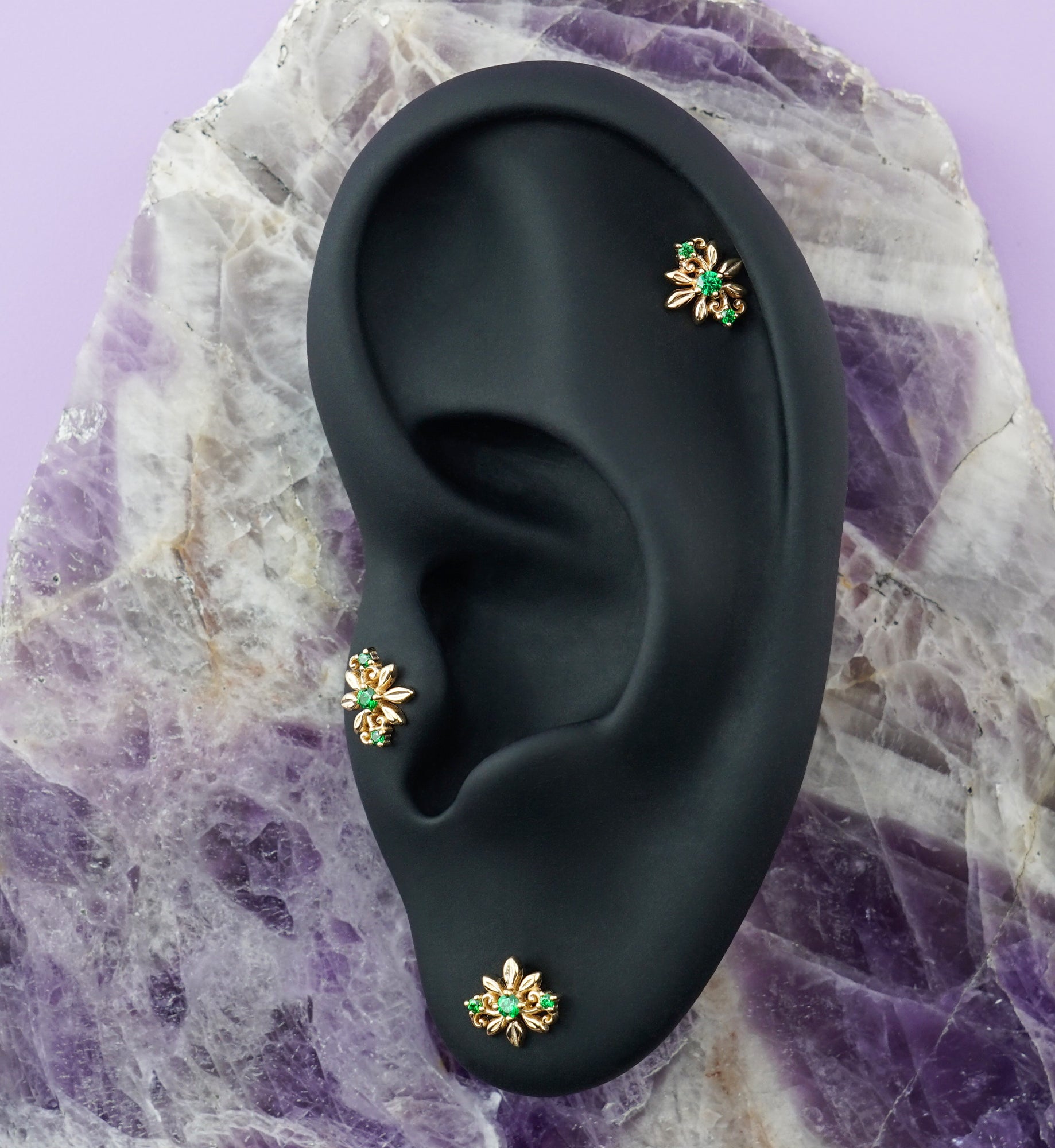 14kt Gold Damask Emerald CZ Threadless Top