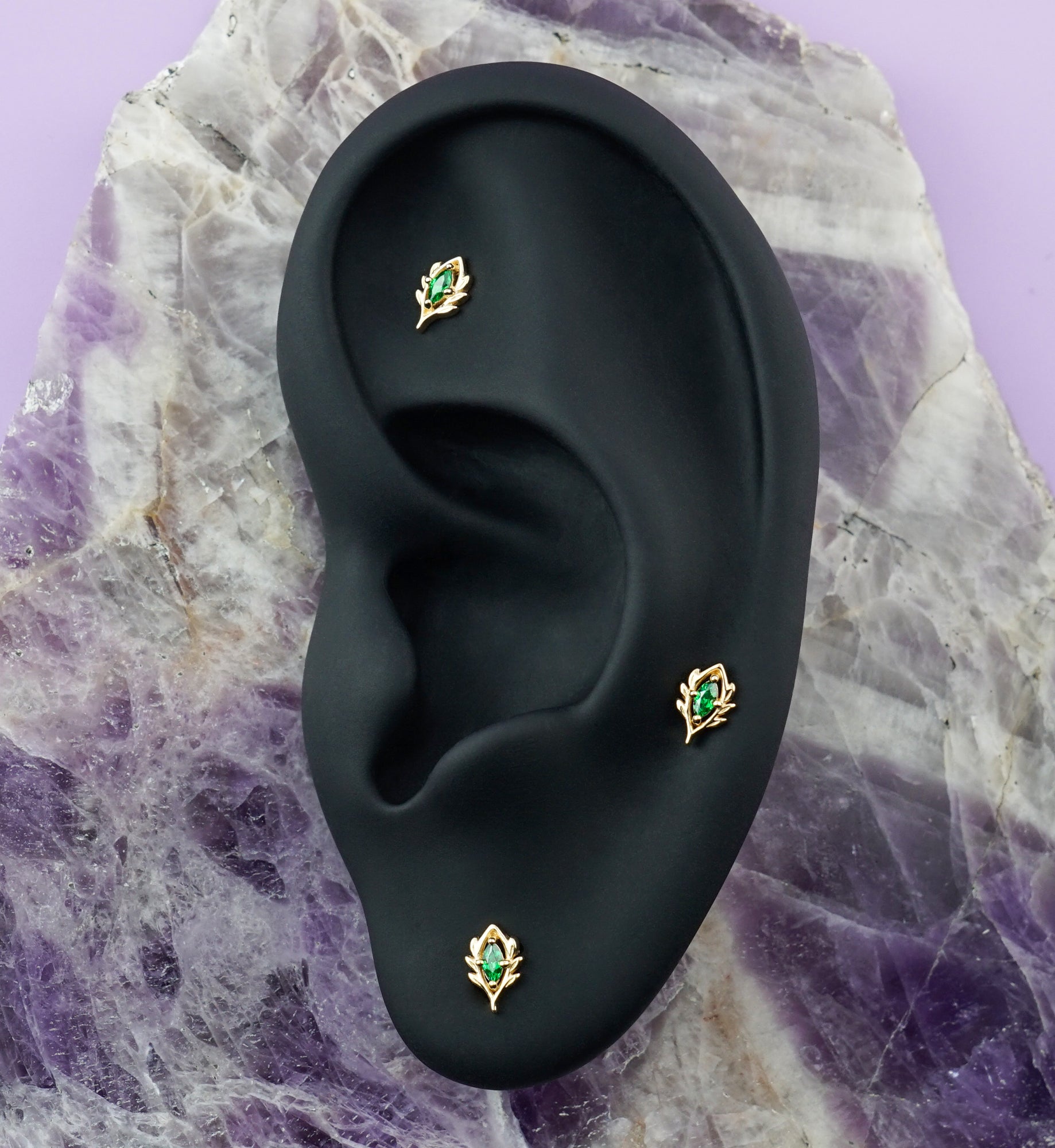 14kt Gold Emblem Emerald CZ Threadless Top