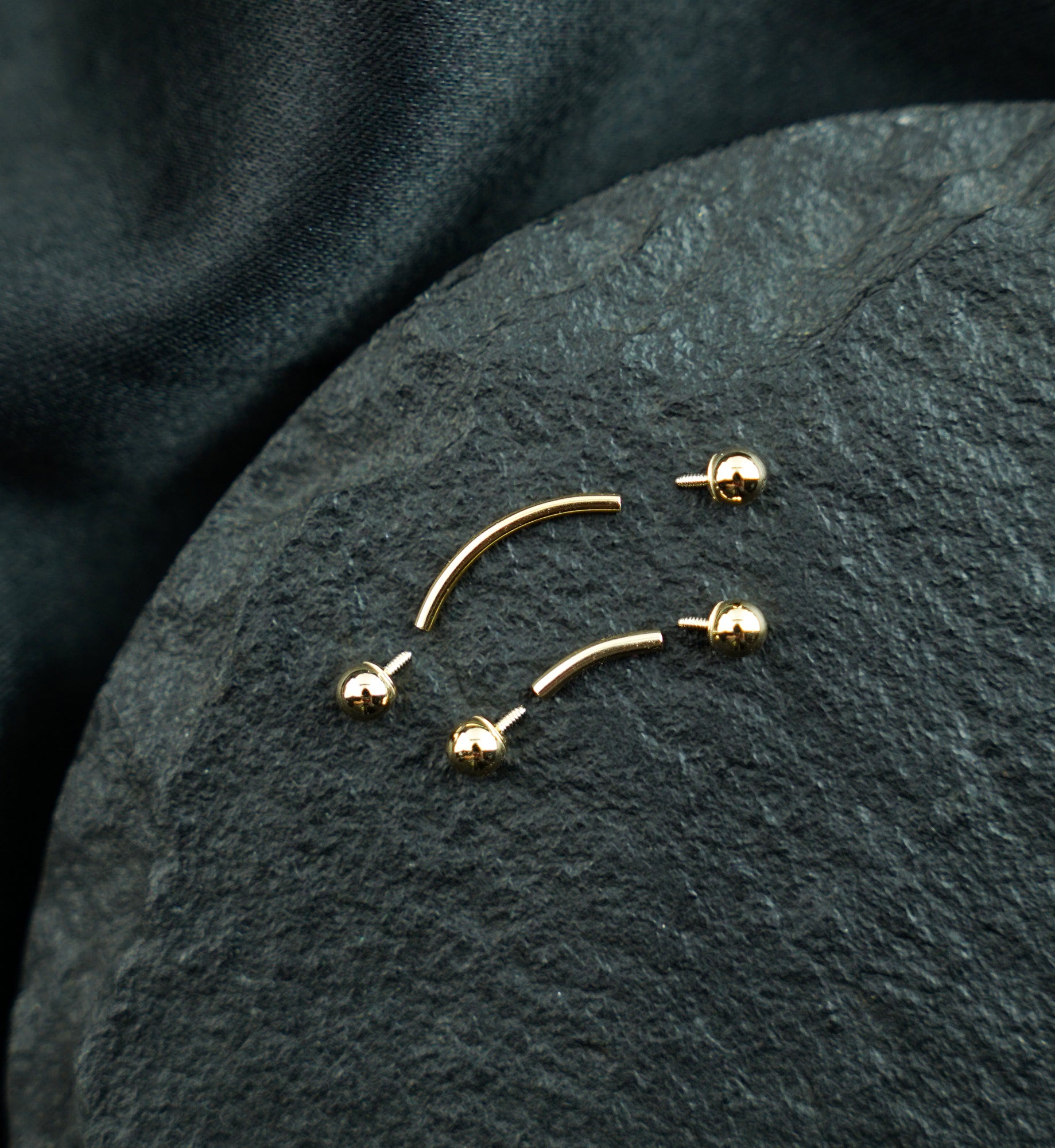 14kt Gold Long Thread Internally Threaded Curved Barbell