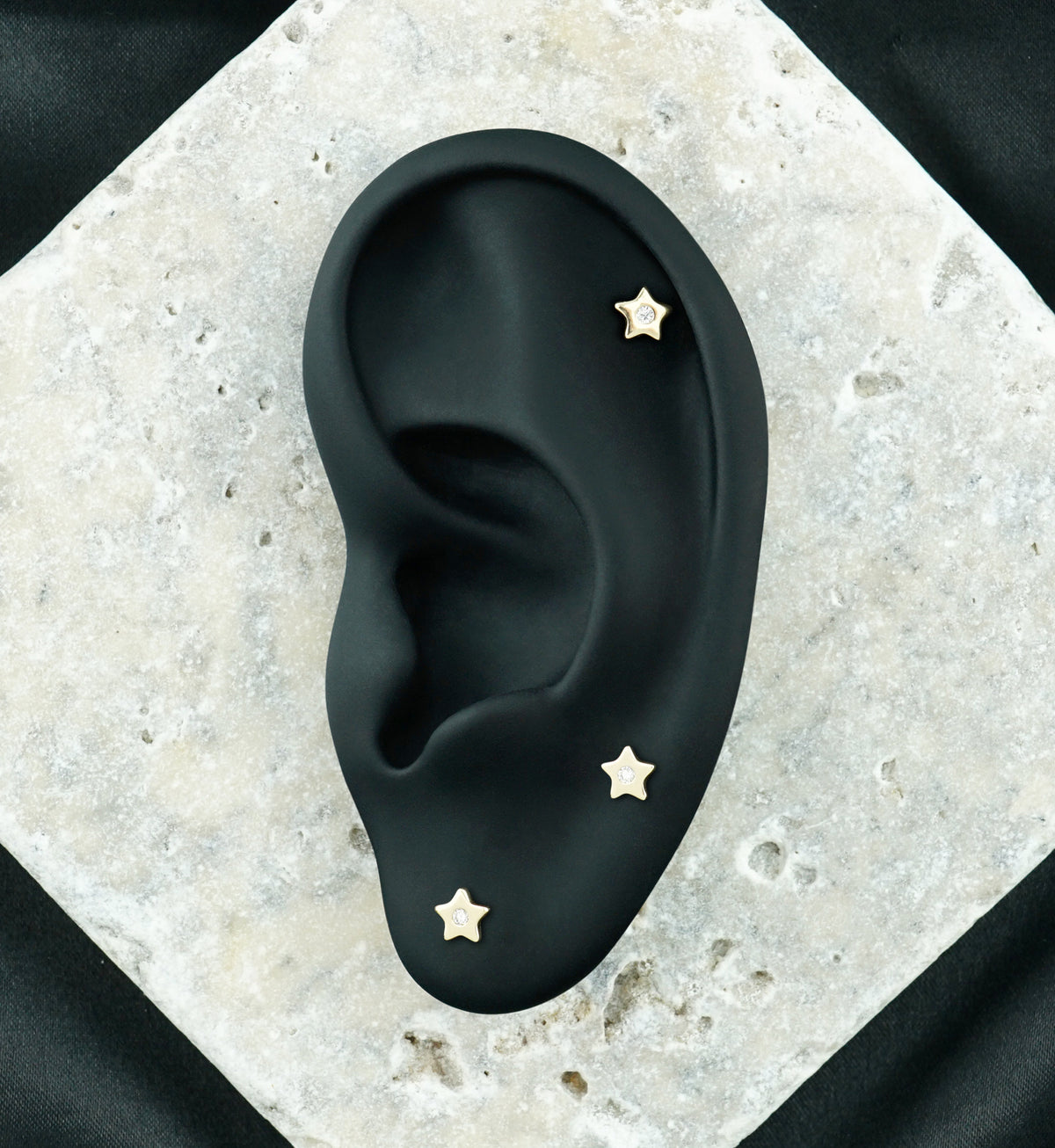 14kt Gold Star Center Lab Grown Diamond Threadless Labret