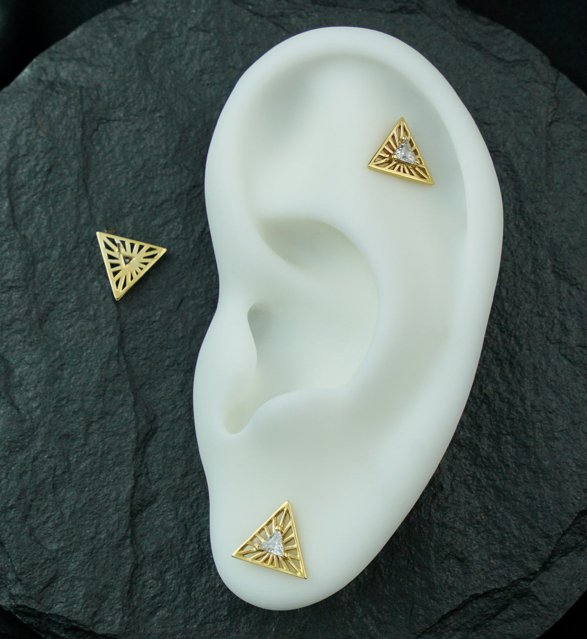 14kt Gold Triangle Burst Clear CZ Threadless Top