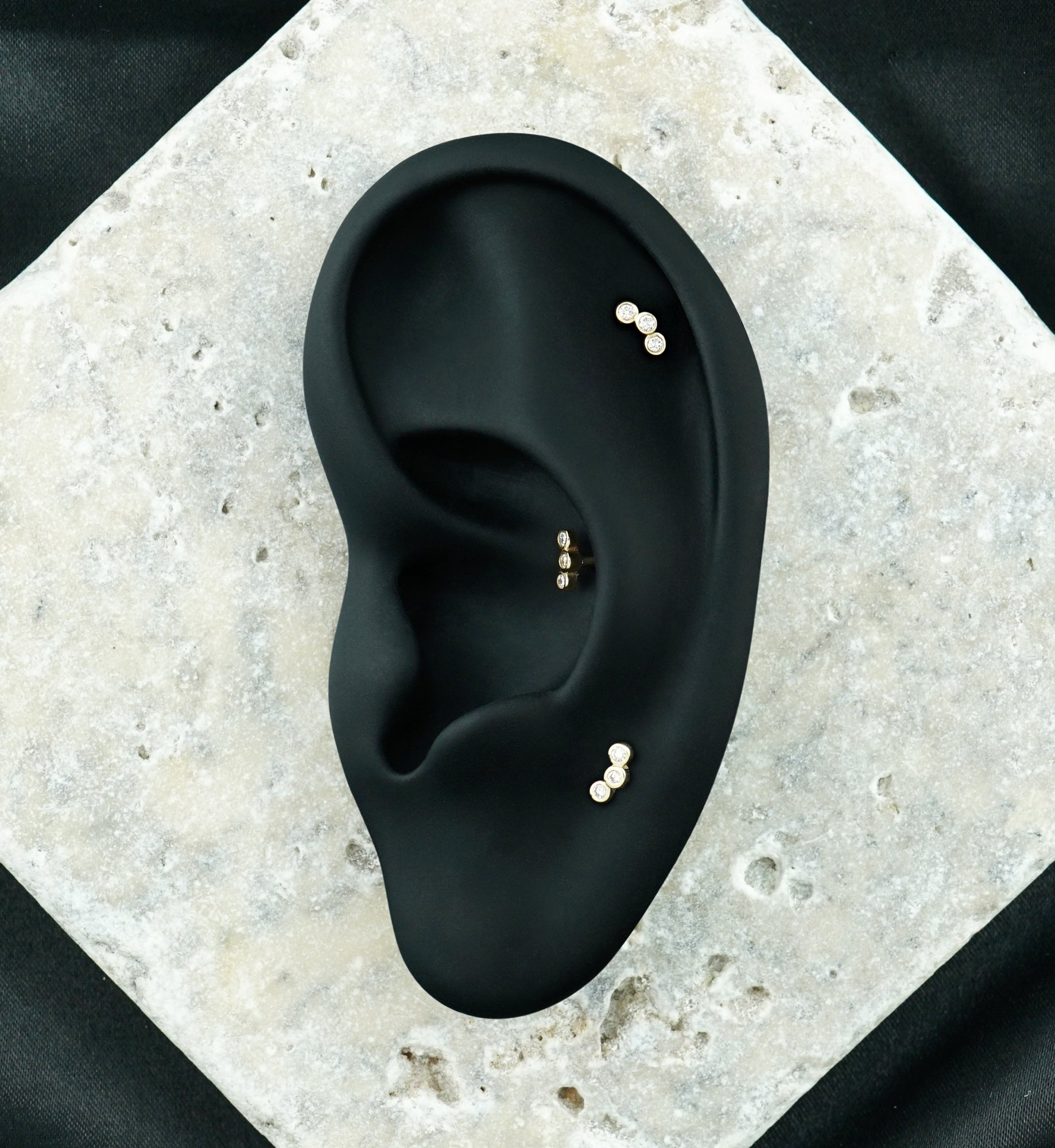 14kt Gold Triple Bezel Lab Grown Diamond Threadless Labret