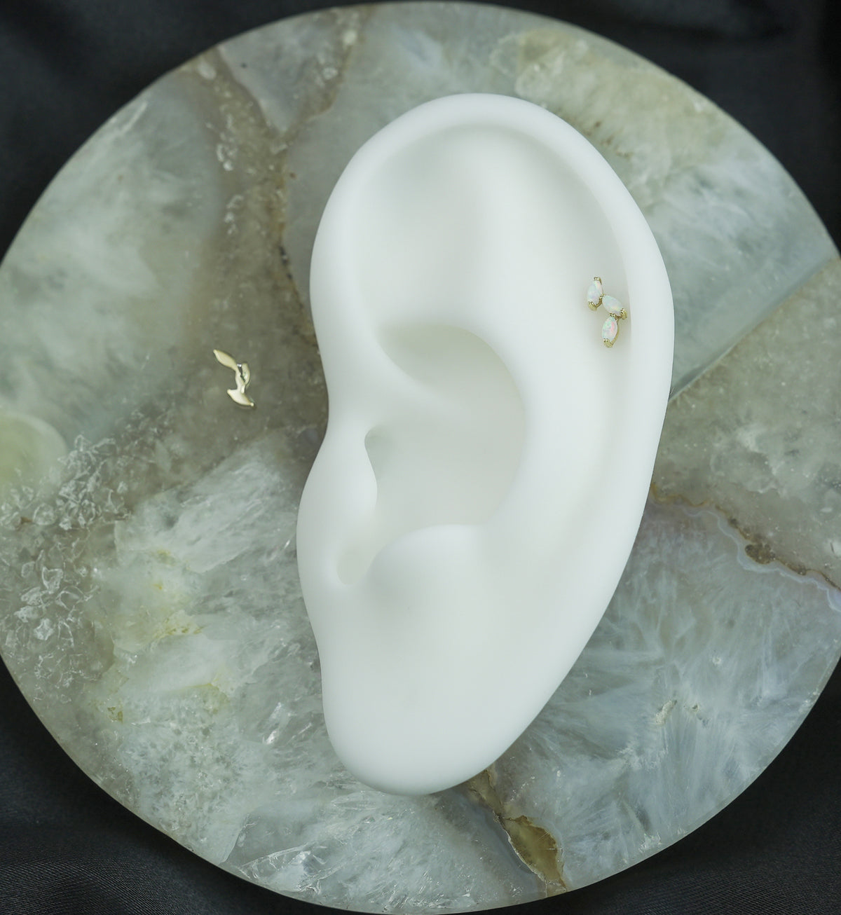 14kt Gold Triple Marquise Vine White Opalite Threadless Top