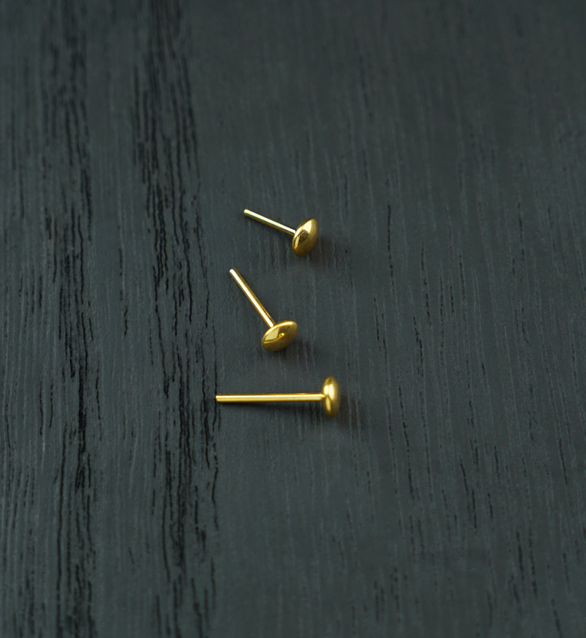 24kt Gold PVD Convex Disk Titanium Threadless Labret Post
