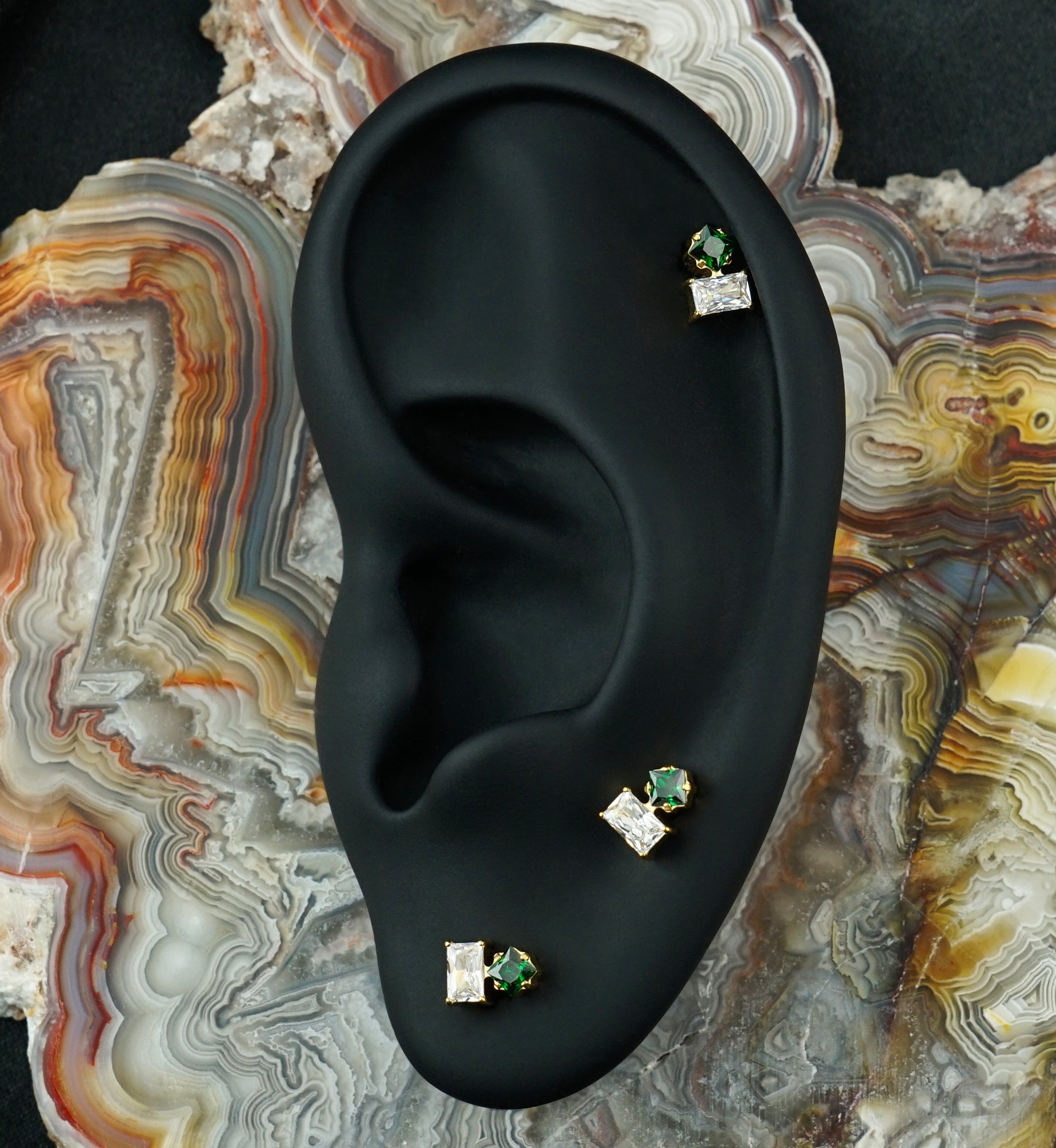 24kt Gold PVD Inverted Tilt Emerald CZ Titanium Threadless Top