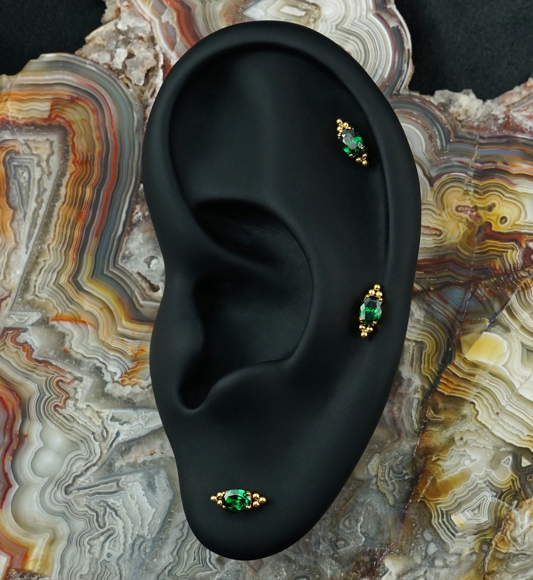 24kt Gold PVD Lamp Post Emerald CZ Titanium Threadless Top
