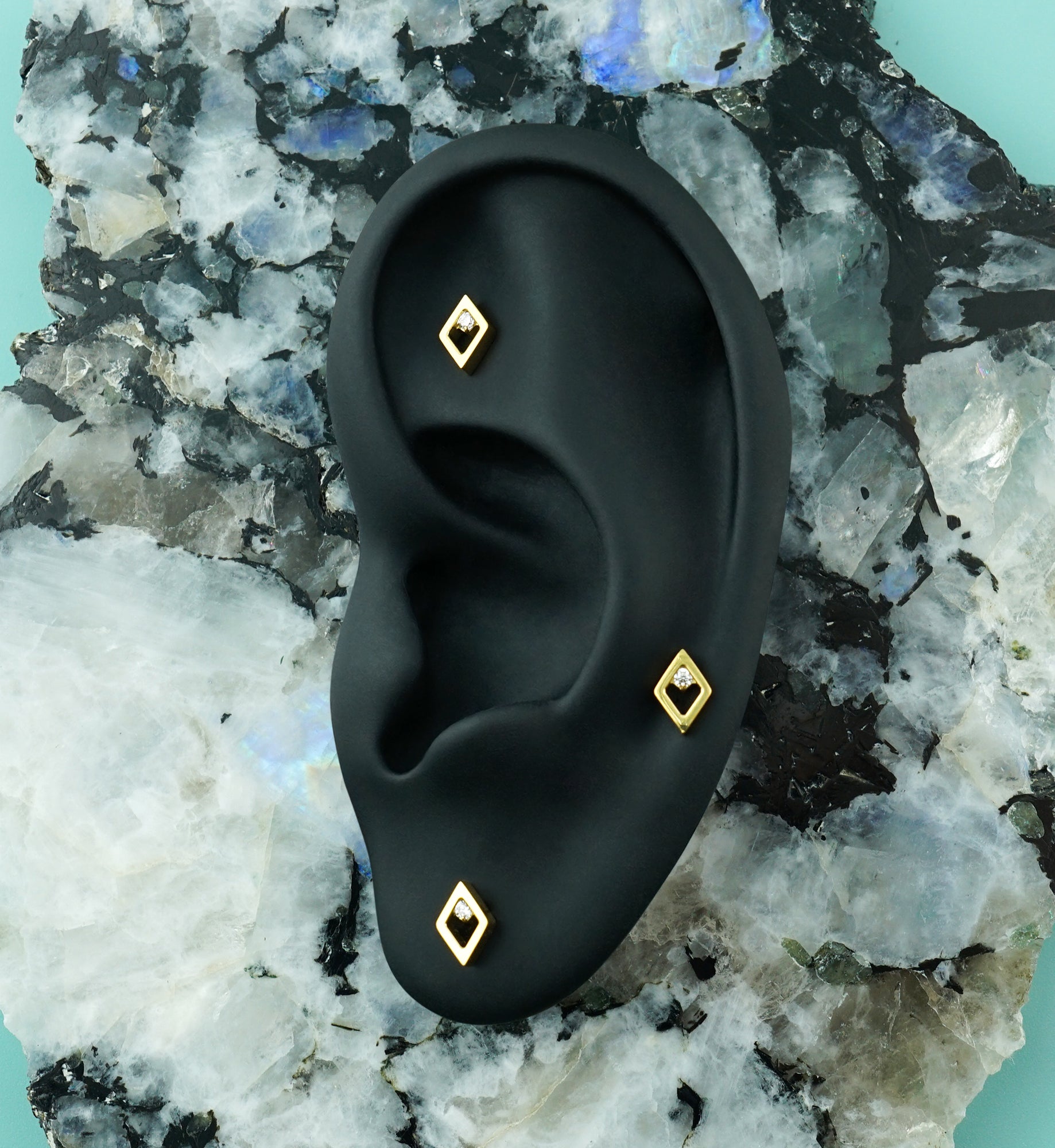 24kt Gold PVD Small Corundum CZ Titanium Threadless Top