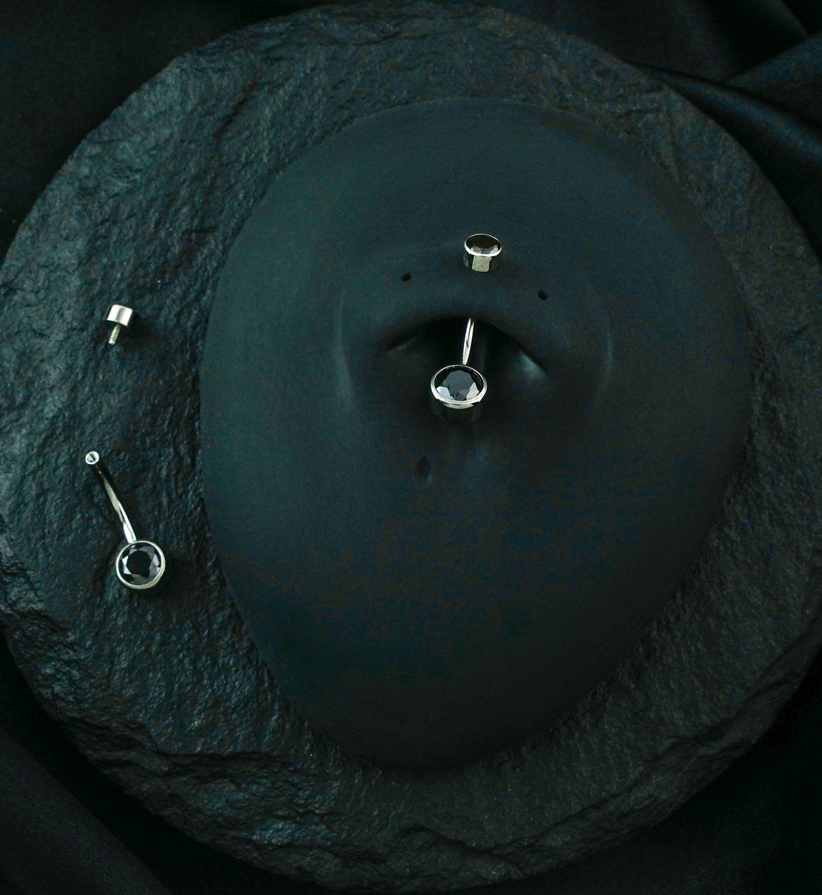 Black Double Flat Bezel CZ Titanium Belly Button Ring