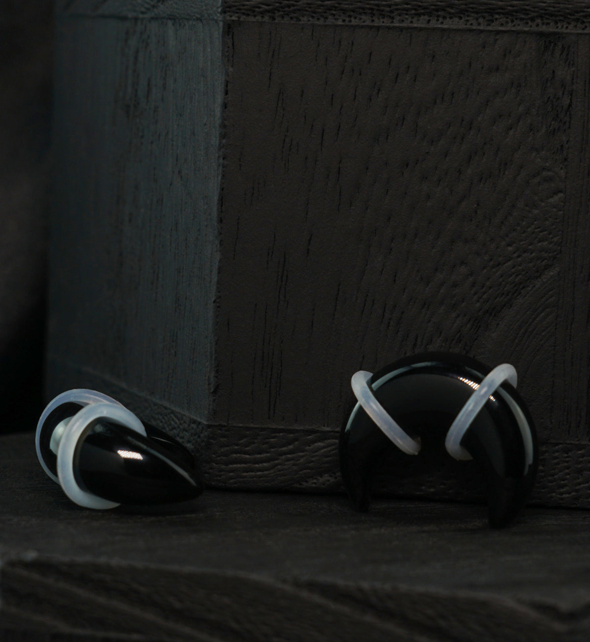 Black Obsidian Septum Pincher