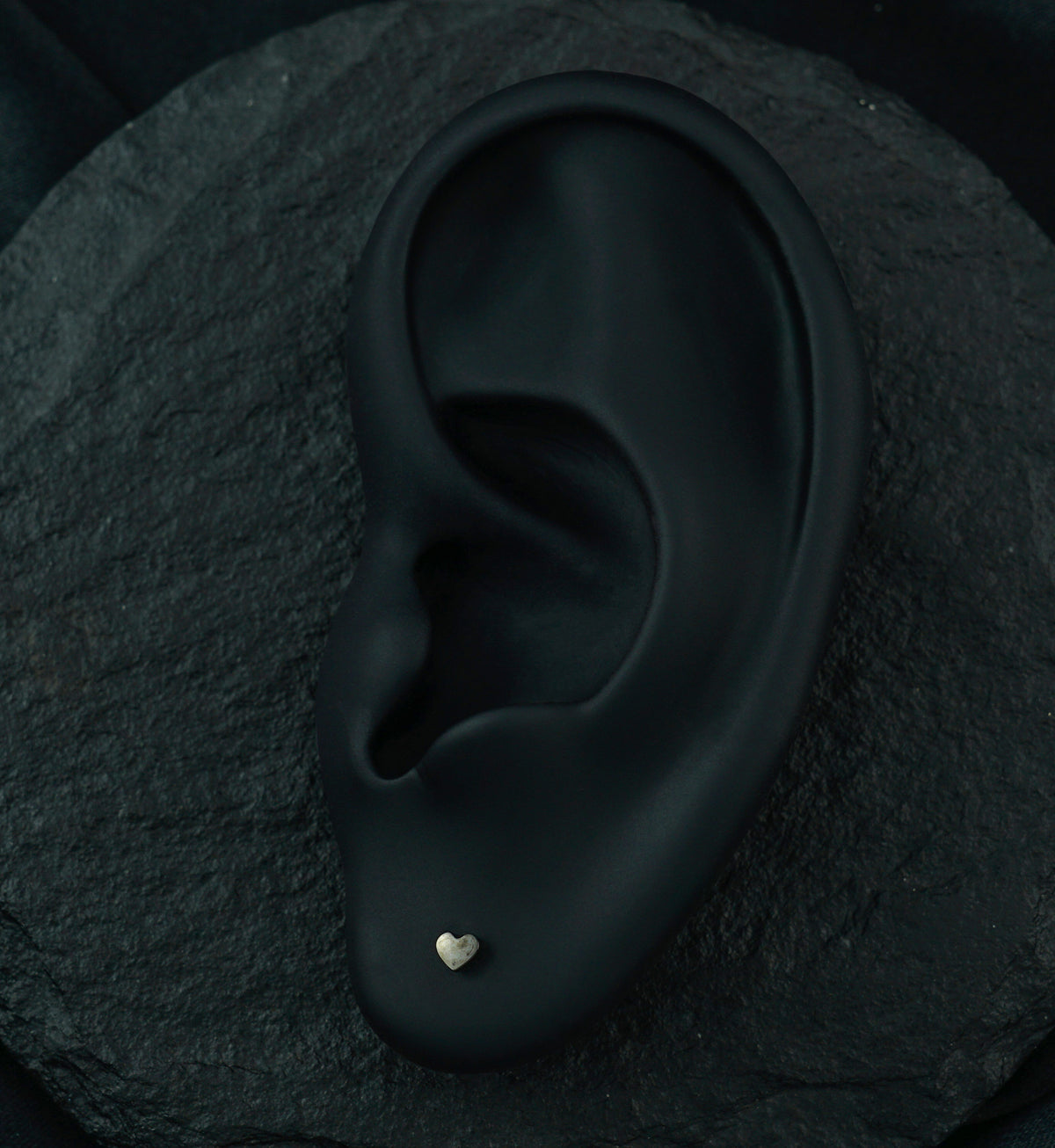 Black PVD Heart Titanium Threadless Labret