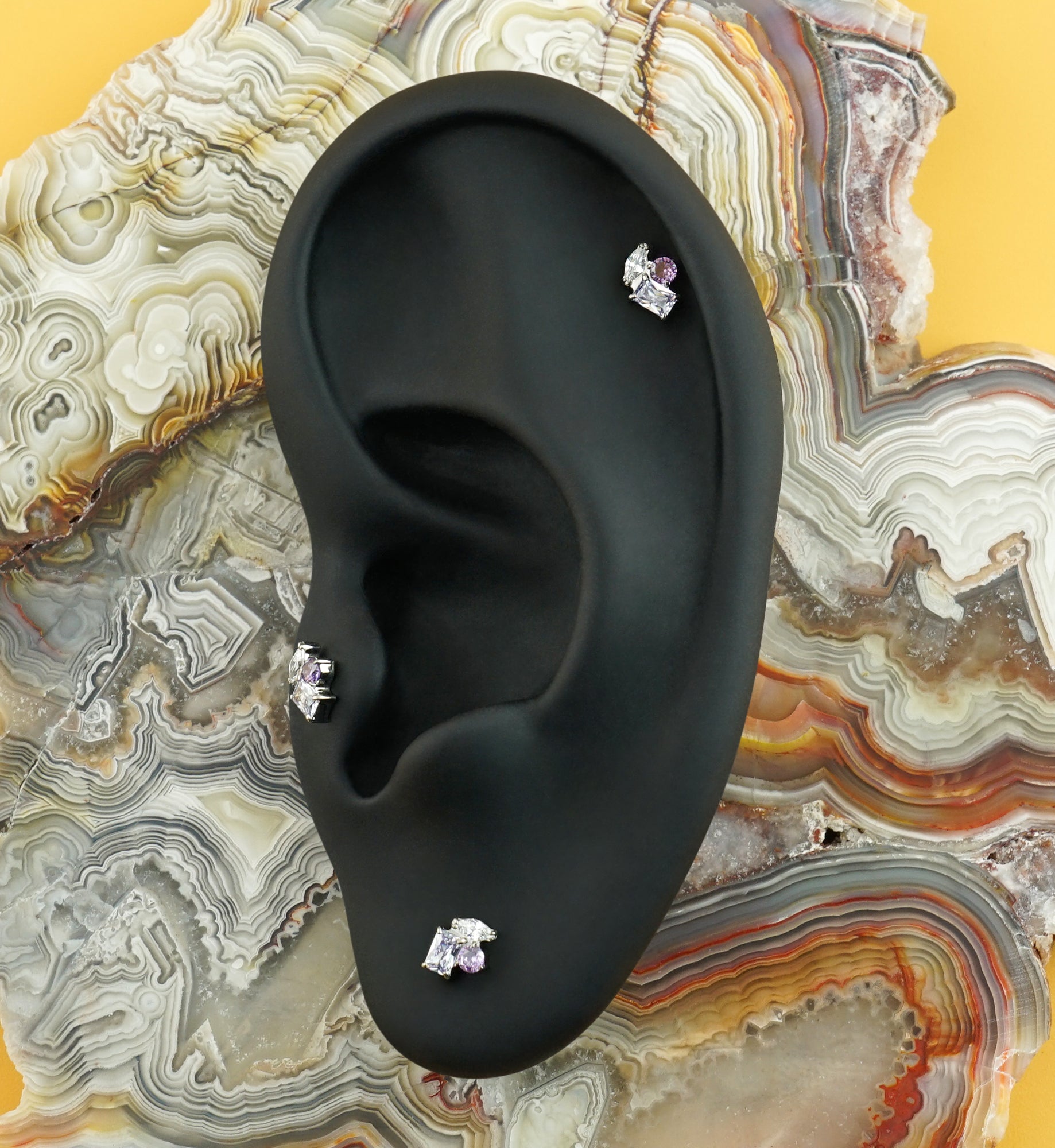 Bramble Amethyst CZ Titanium Threadless Top