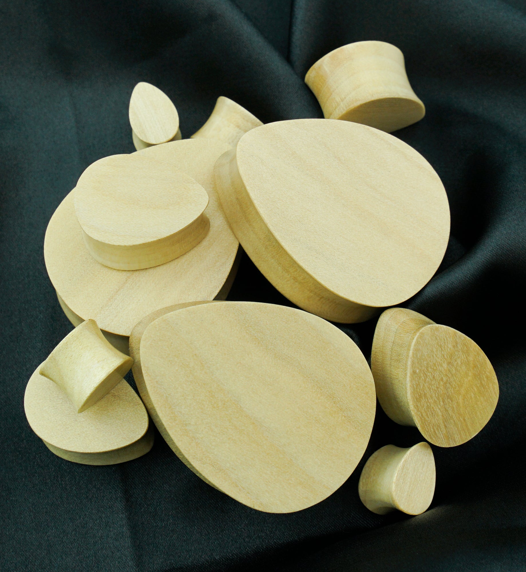 Crocodile Wood Teardrop Plugs