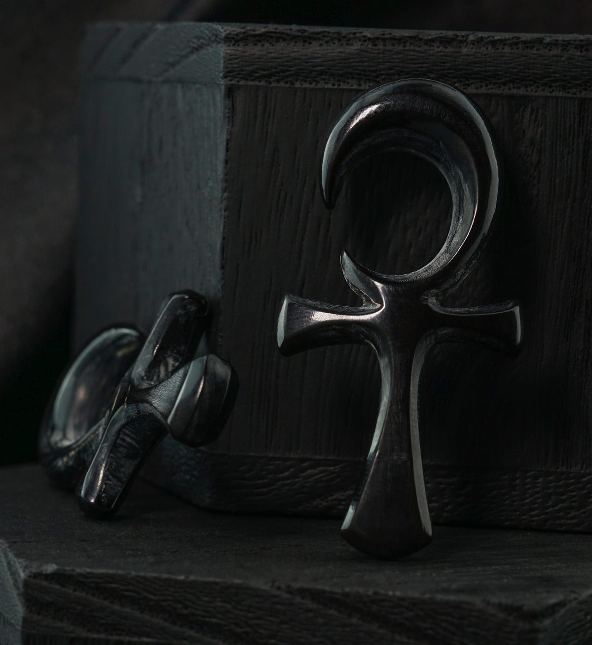 Cross Horn Spiral Hangers