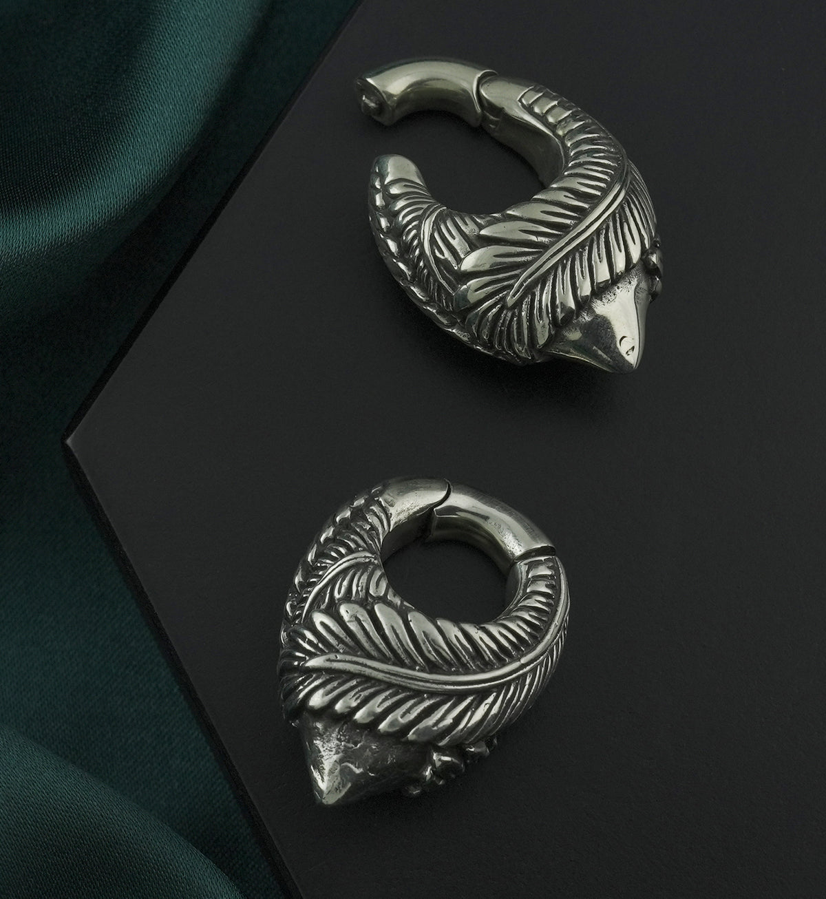 Crossed Feathers Keyhole White Brass Hinged Ear Weights