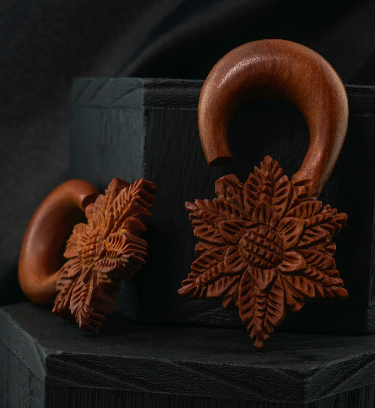 Daisy Wooden Hangers