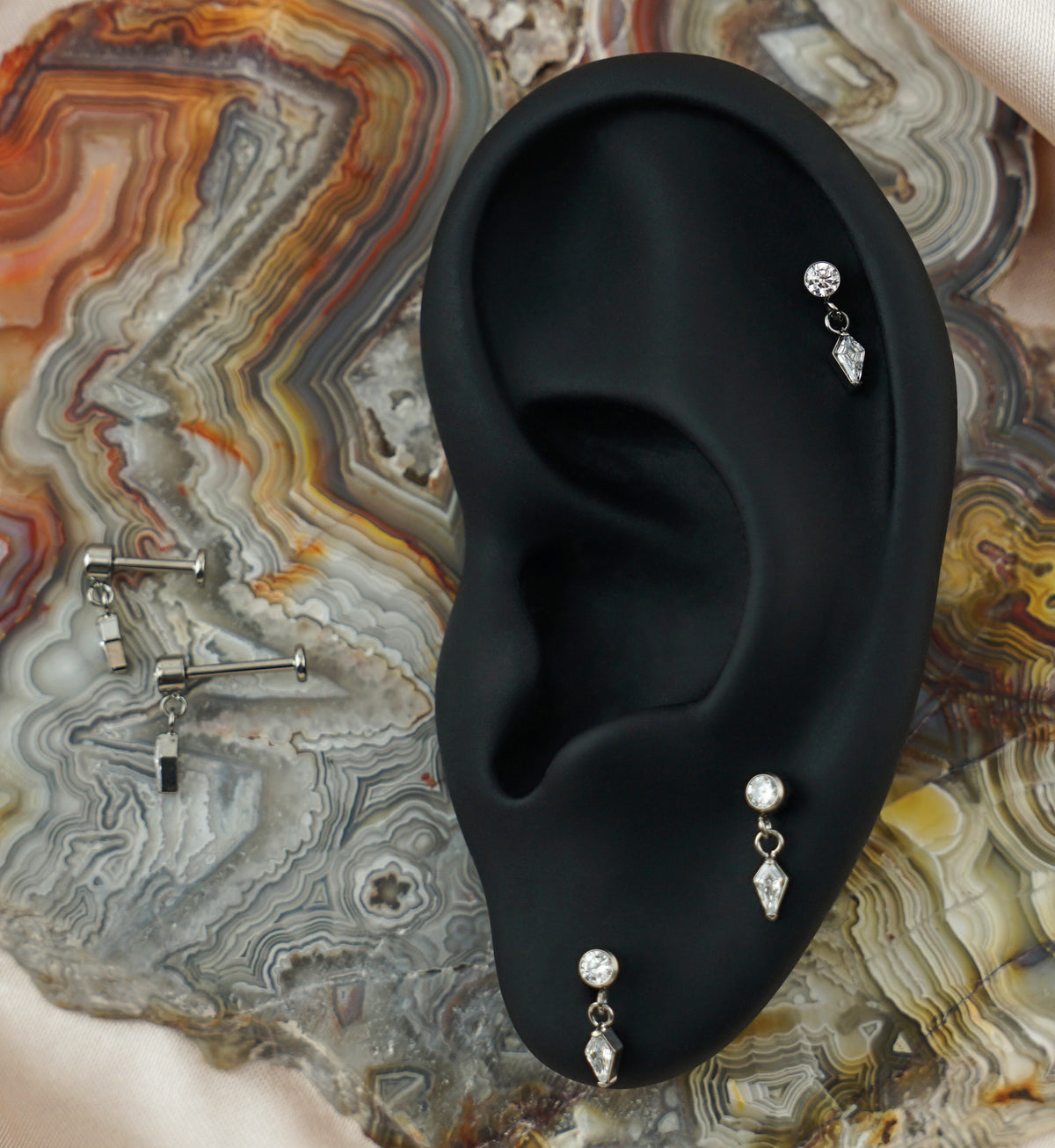 Dart CZ Dangle Titanium Threadless Labret
