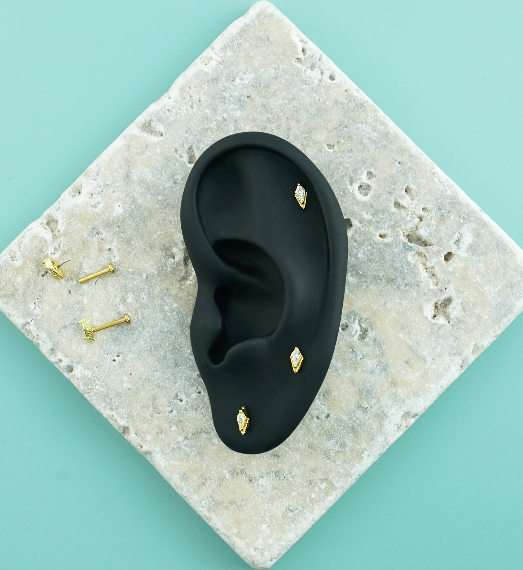 Gold PVD Beaded Edge Kite Clear CZ Stainless Steel Threadless Labret