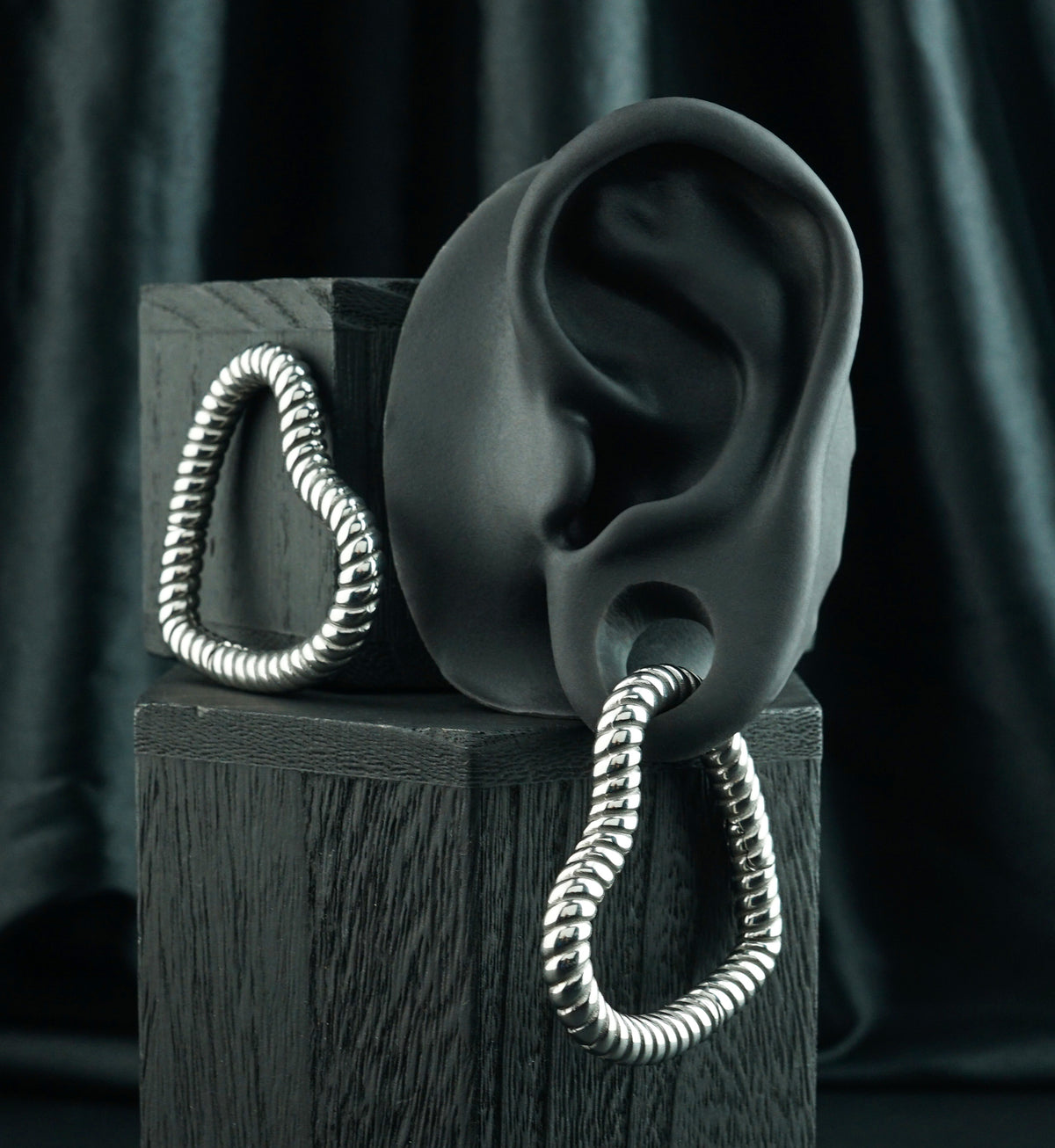 Heart Rope Stainless Steel Hinged Ear Weights