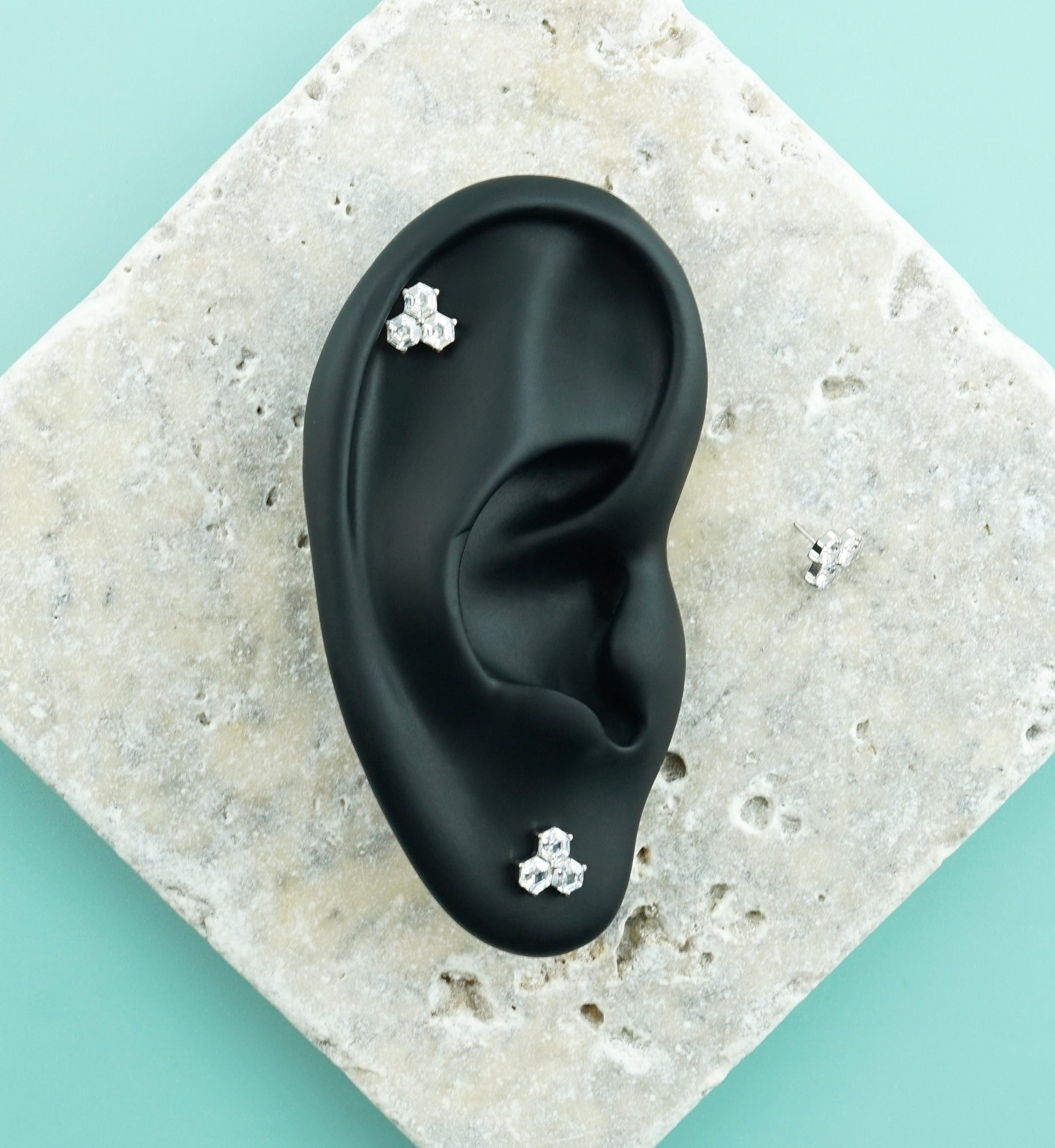 Honeycomb Clear CZ Titanium Threadless Top