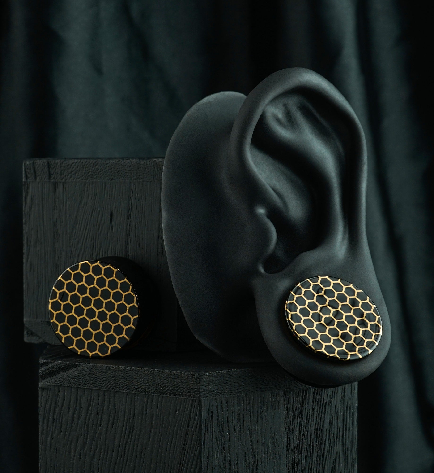 Honeycomb Glass Plugs