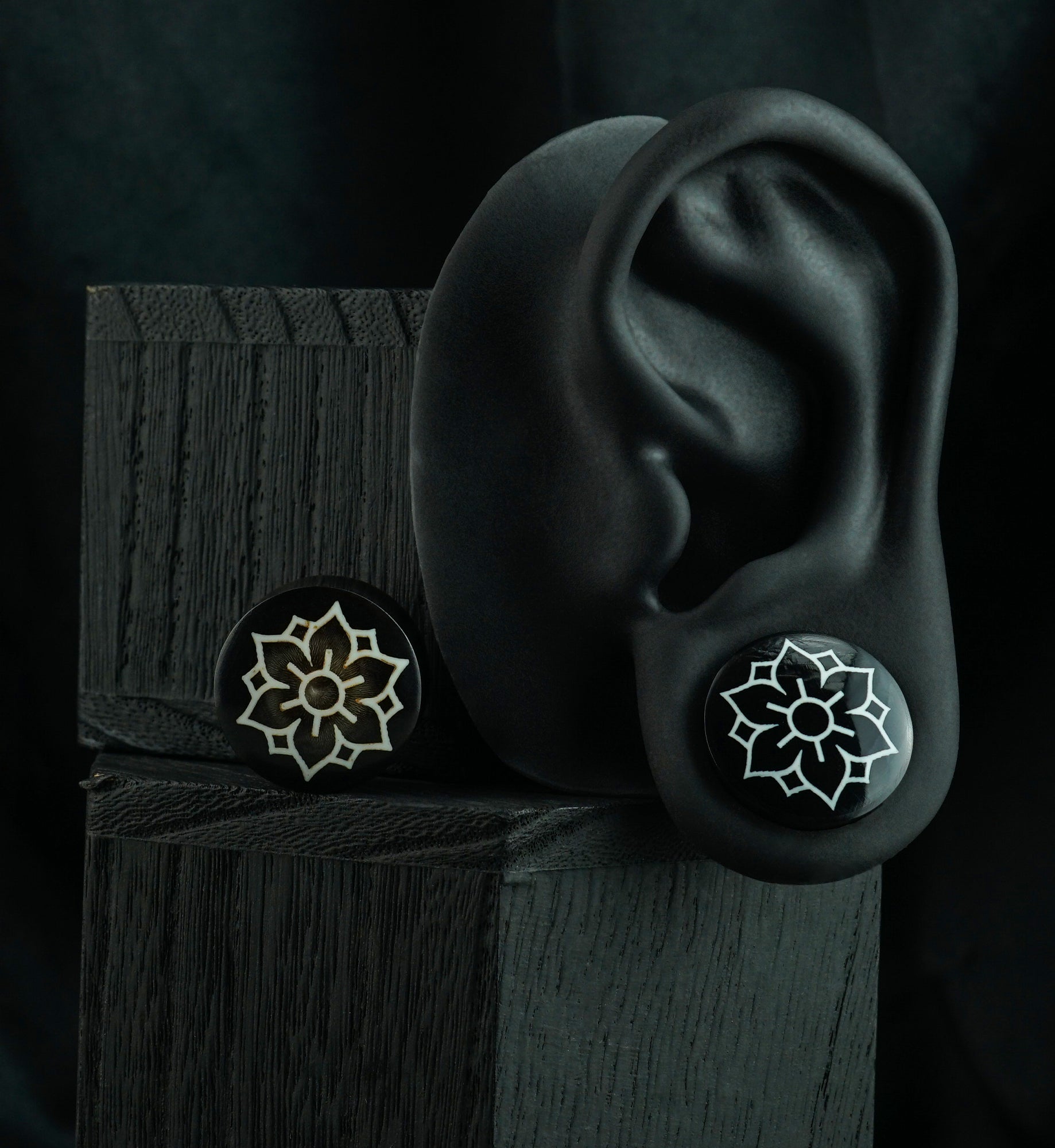 Lotus Flower Horn Plugs
