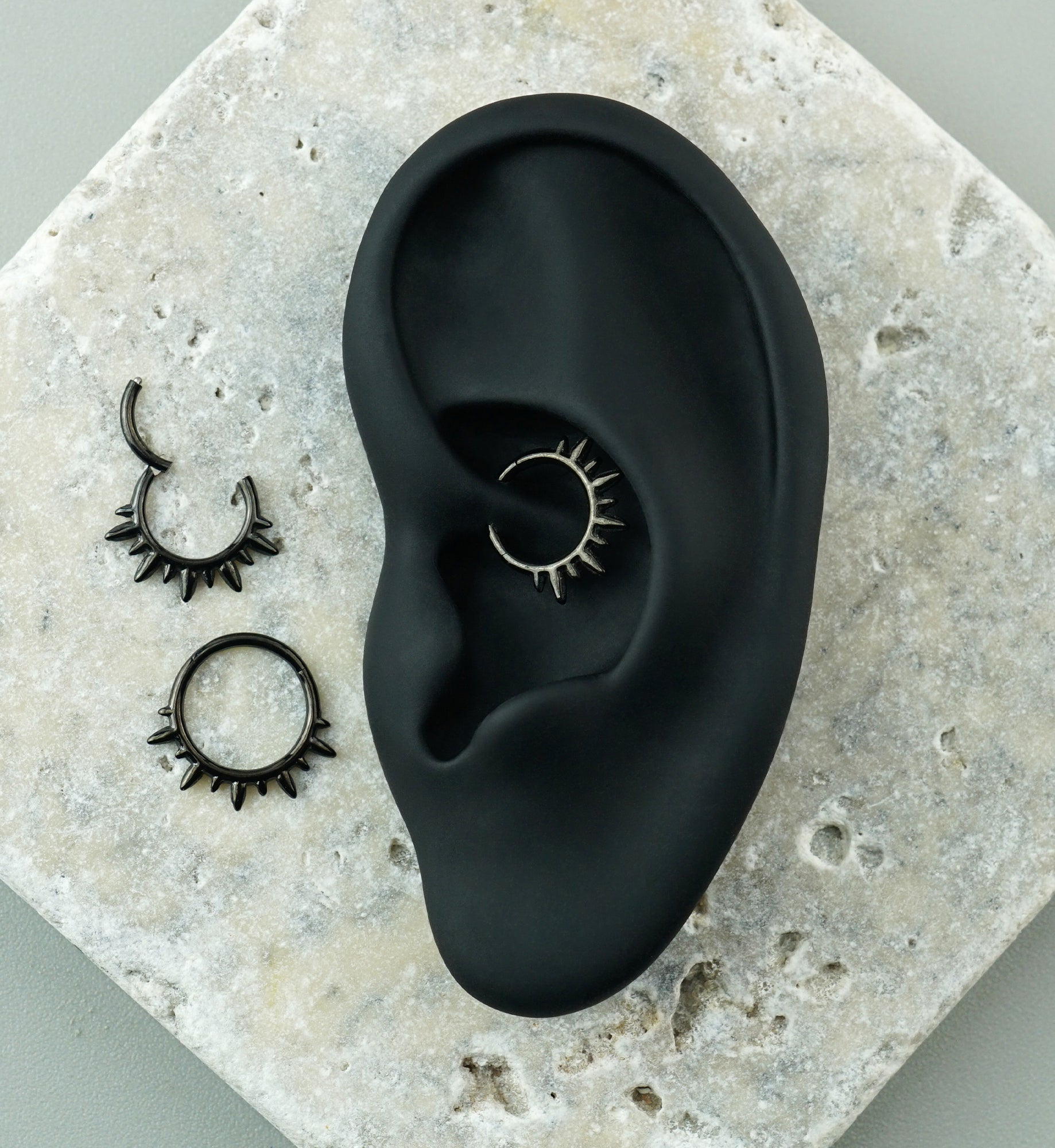Black PVD Magnetic Flux Titanium Hinged Segment Ring