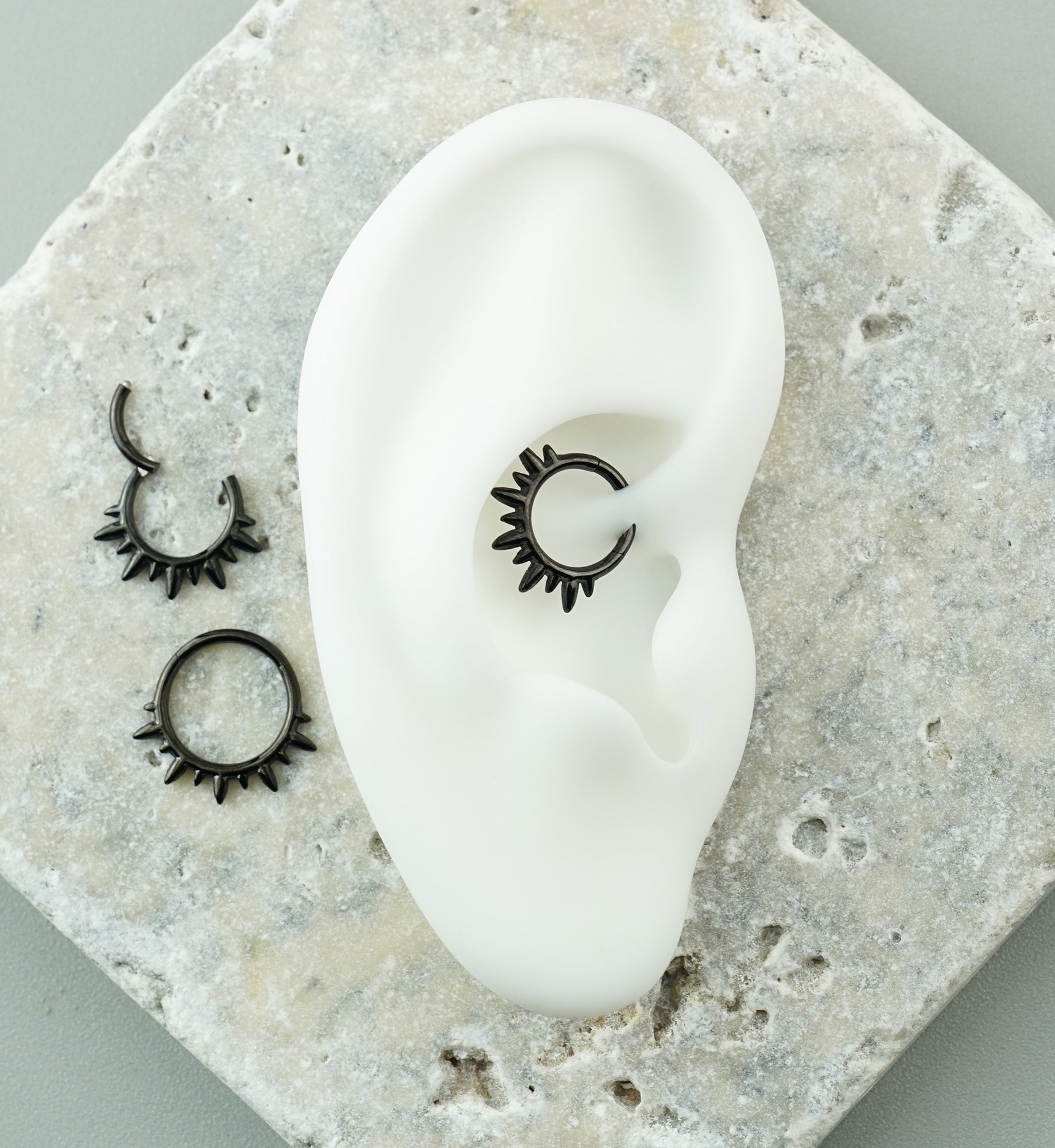 Black PVD Magnetic Flux Titanium Hinged Segment Ring