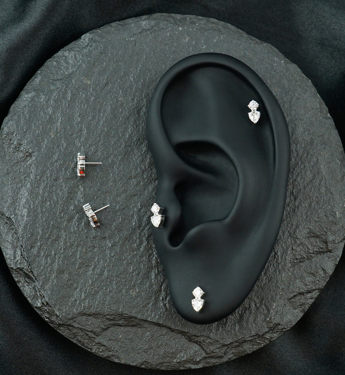 Platinum PVD Round and Heart Clear CZ Titanium Threadless Top