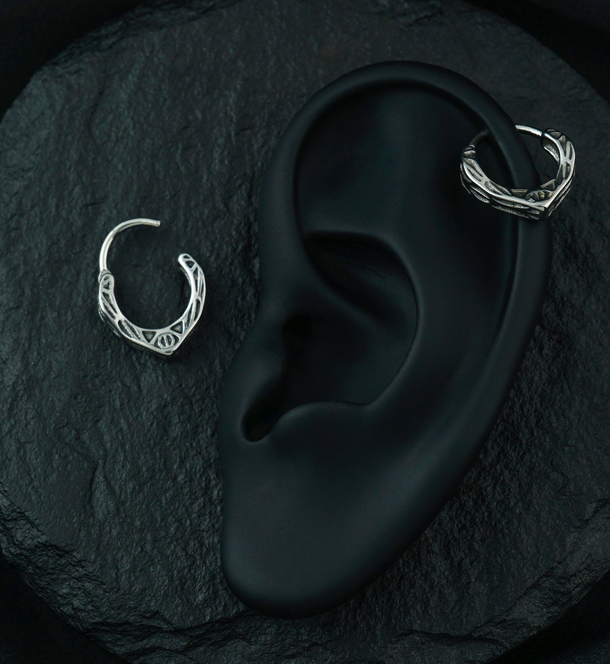 Point Tribal Stainless Steel Hinged Segment Ring