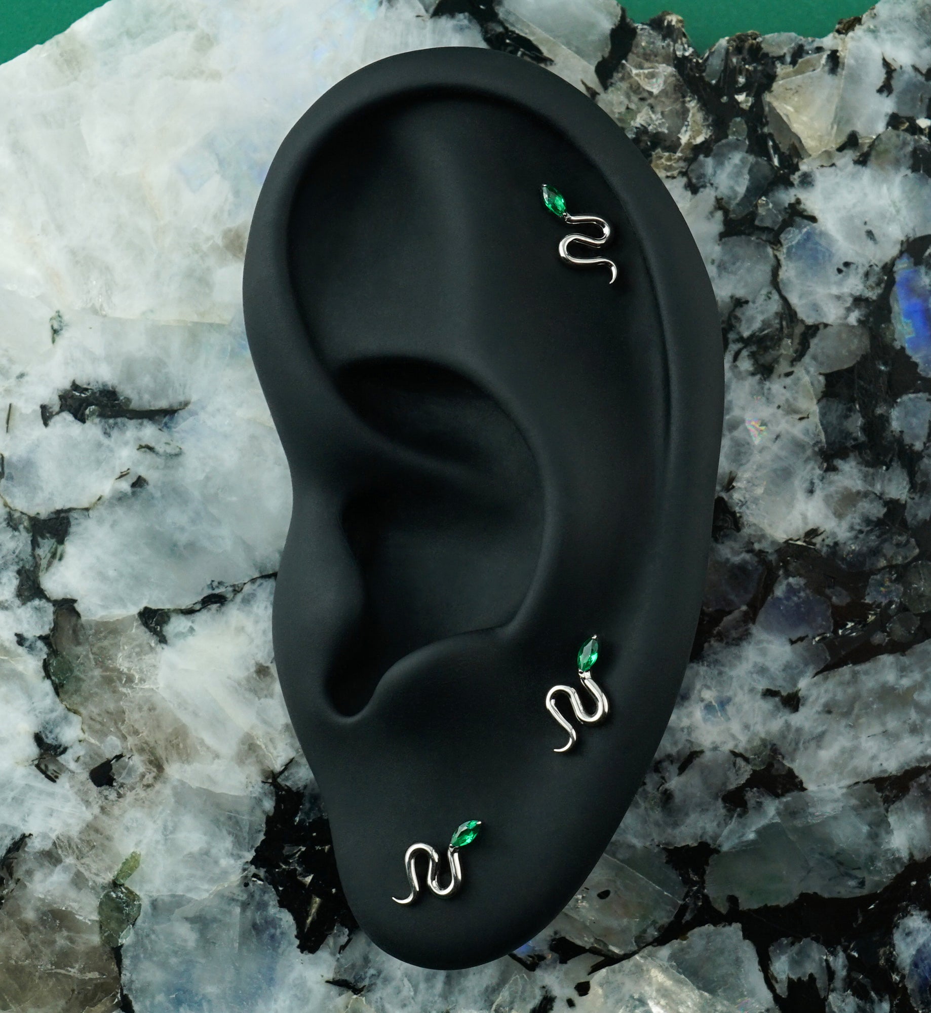 Slithery Snake Emerald CZ Titanium Threadless Top