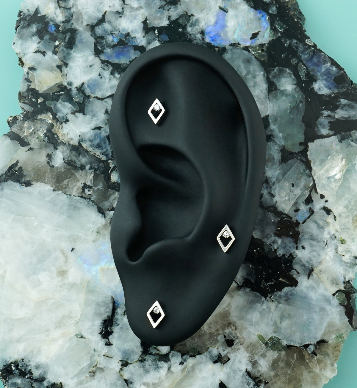 Small Corundum CZ Titanium Threadless Top