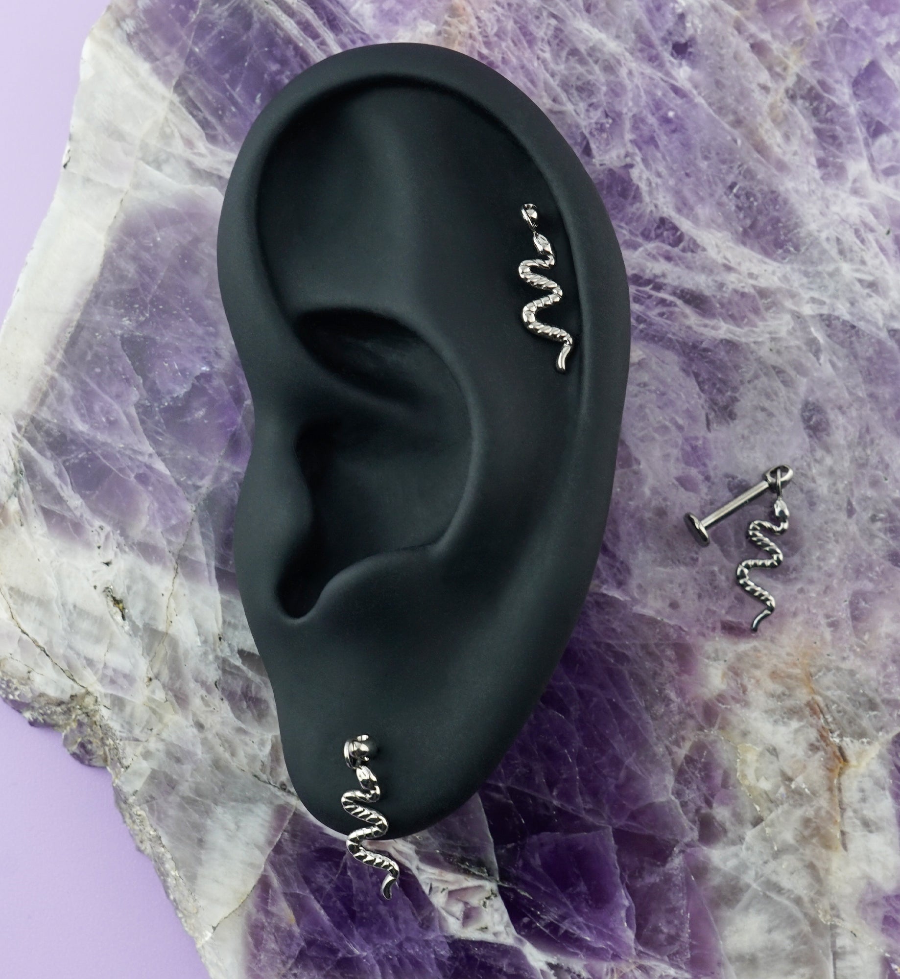 Snake Dangle Titanium Internally Threaded Labret