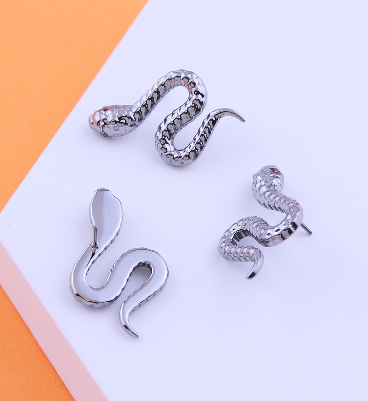 Snake Garnet CZ Eyes Titanium Threadless Top