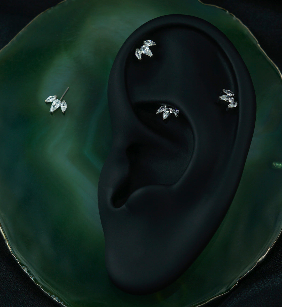 Tri-Sepal Clear CZ Vertical Titanium Threadless Top