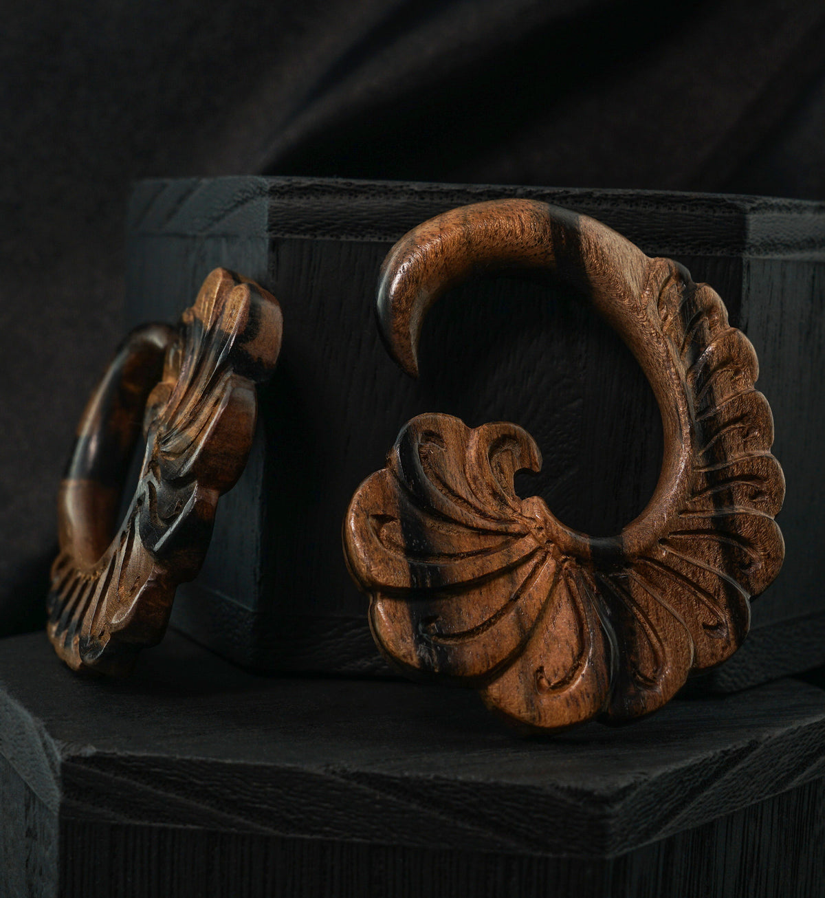 Tuft Areng Wood Hangers