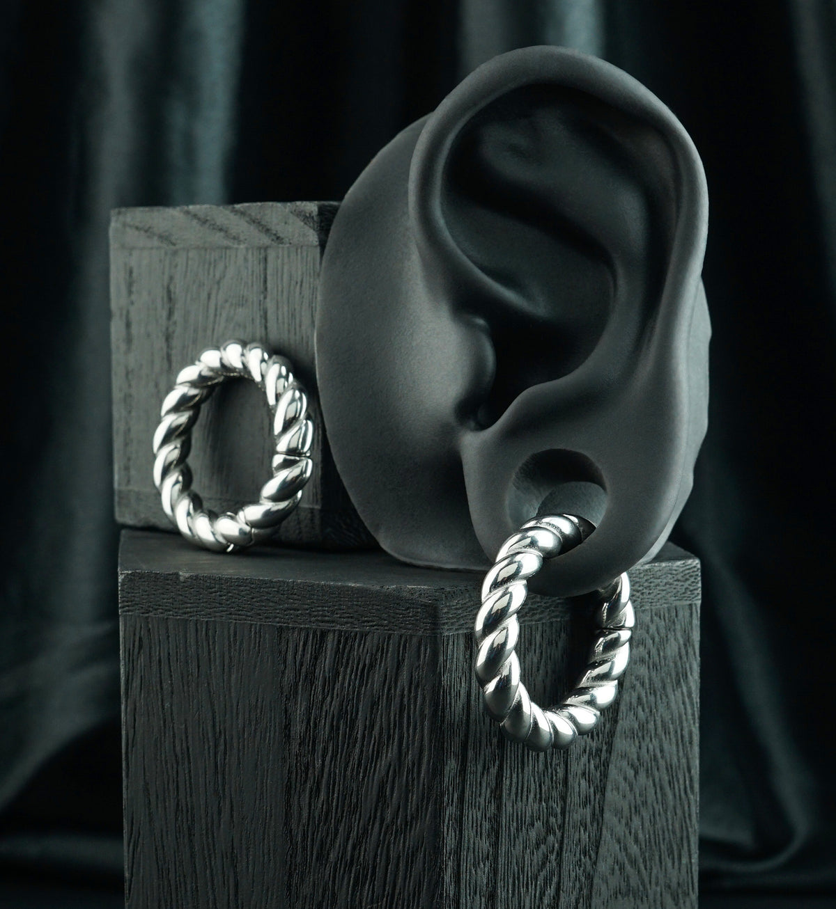 Twist Stainless Steel Hinged Ear Weights