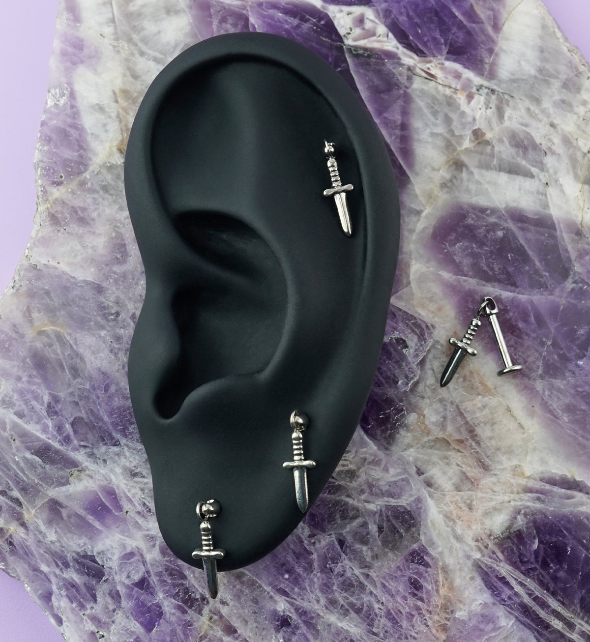 Twisted Handle Dagger Dangle Cone Top Internally Threaded Titanium Labret