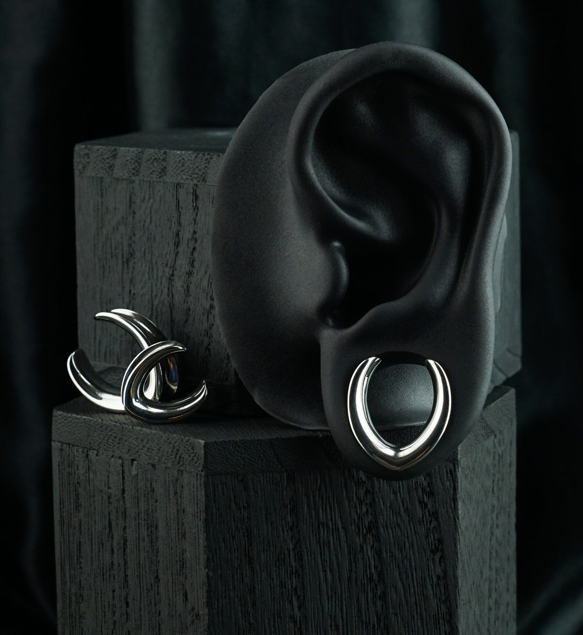 Veer Stainless Steel Saddles