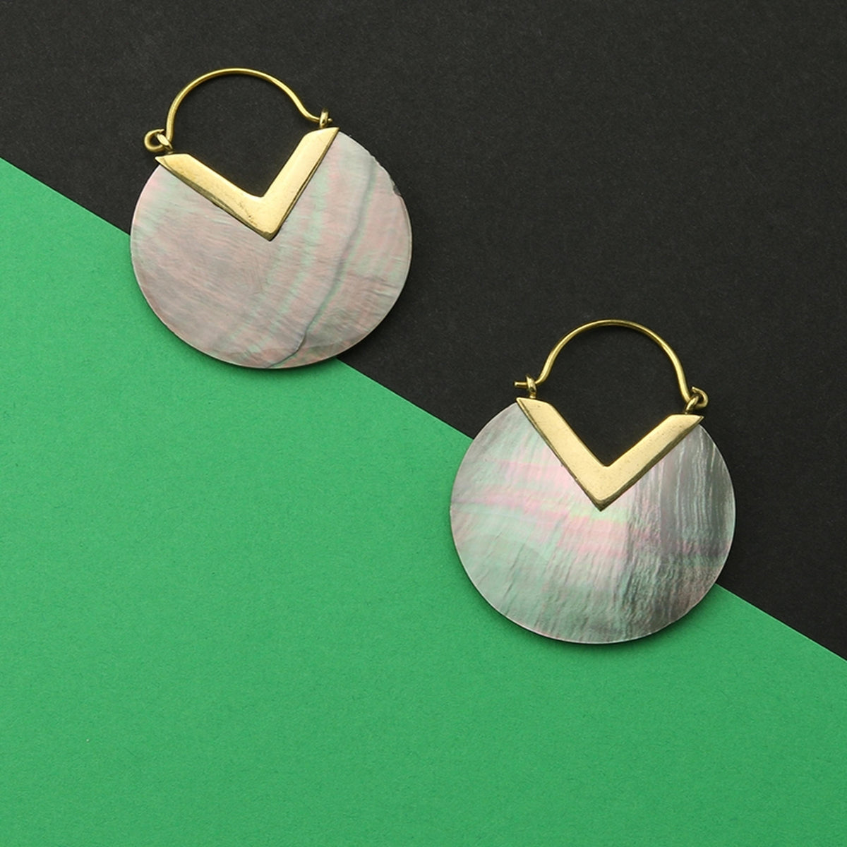 18G Black MOP Shell Disk Hoop Earrings